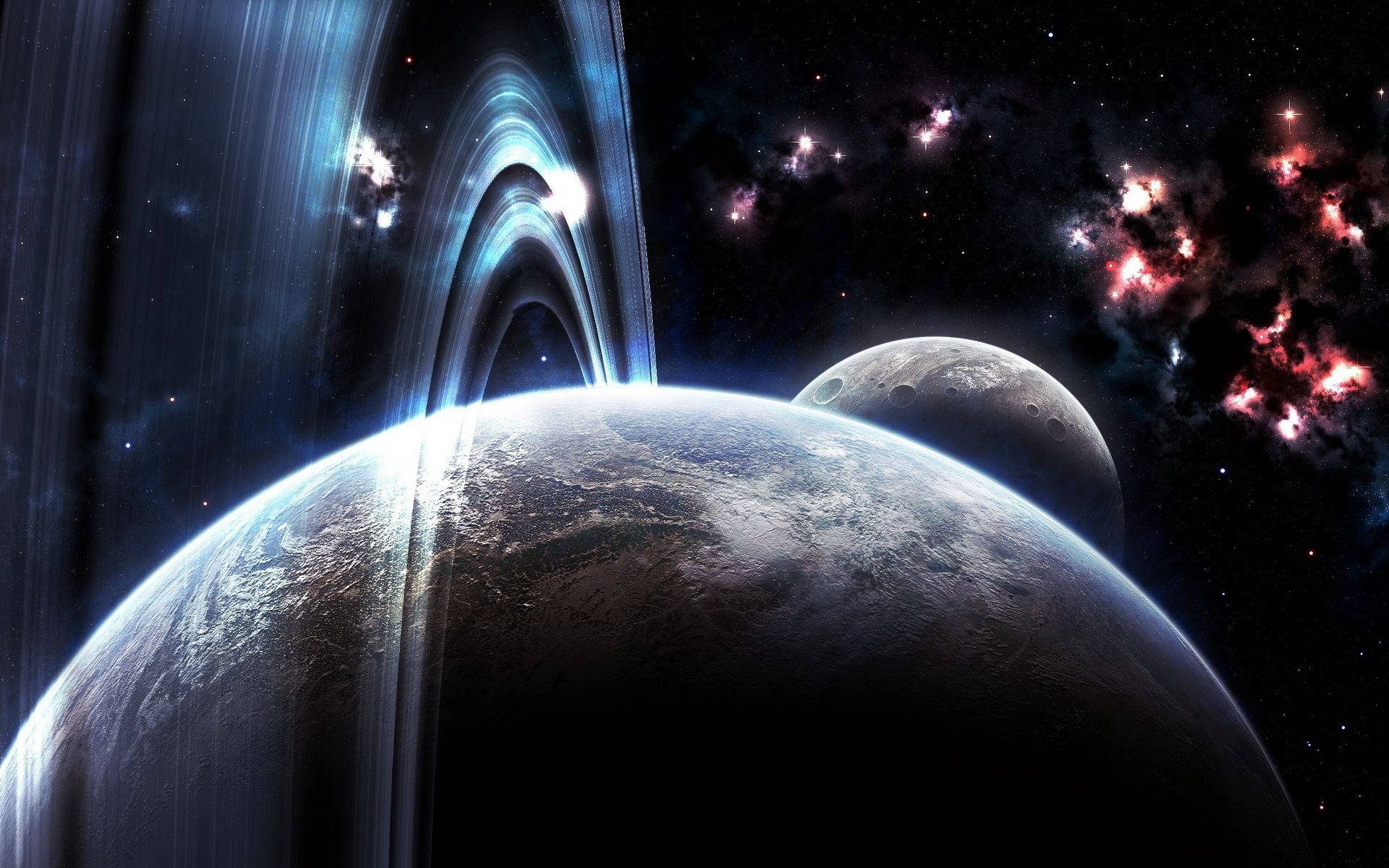 太陽系 桌布 壁紙 — 一顆宏偉的環狀行星在宇宙光芒下閃耀，伴隨著一顆衛星和充滿活力的星雲，位於繁星點點的虛空中。