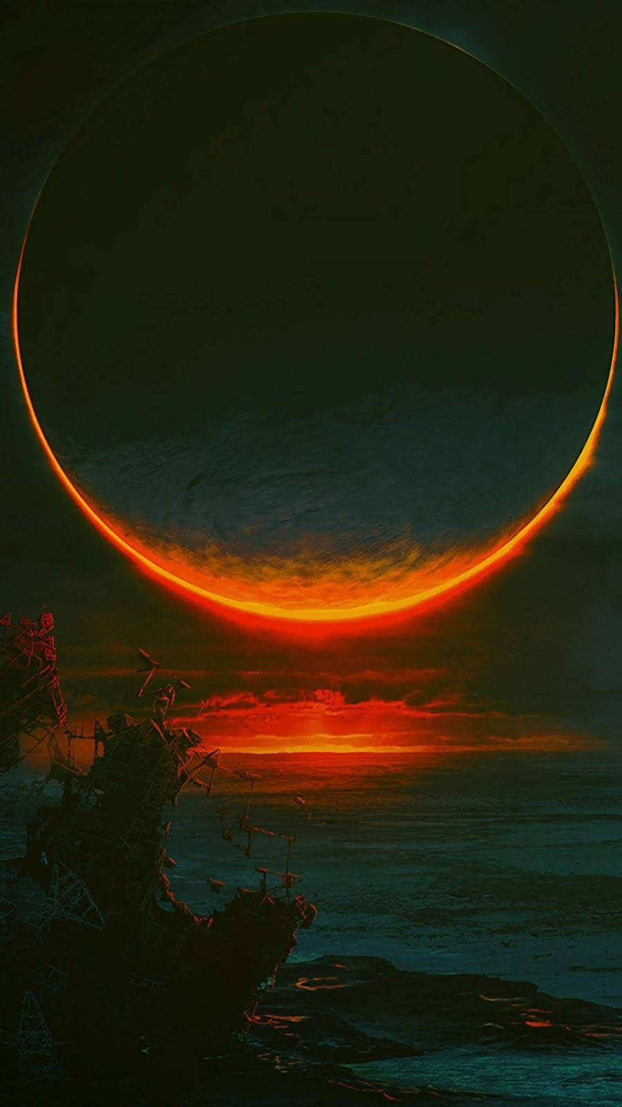 Eclipse 桌布 壁紙 — 一顆巨大的環狀行星在前方荒涼的海洋上方發出火熱的橙色光芒，前景中有一艘毀壞的沉船。