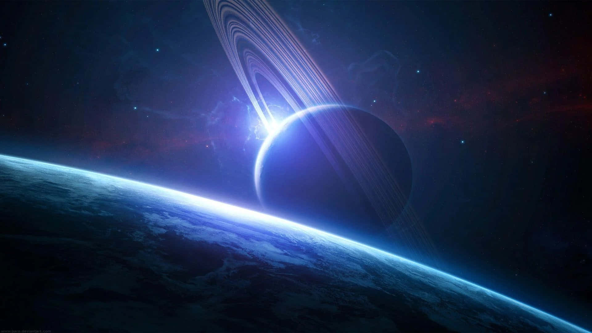 酷炫太空 桌布 壁紙 — 一顆帶有光環的發光藍色行星，在暮色中繞著彎曲的地球運行，背景是繁星點點的宇宙。