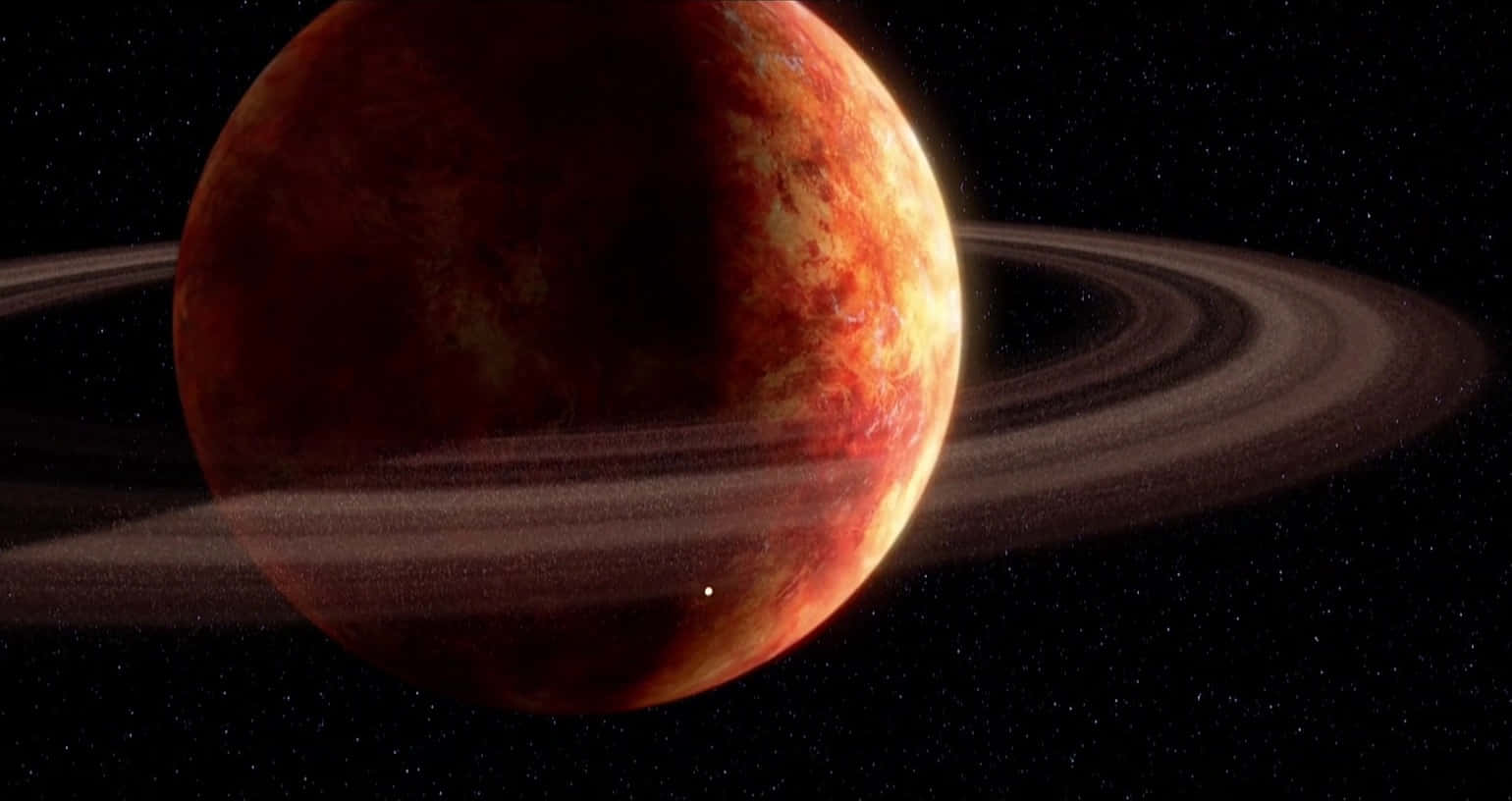  壁紙 — 一顆熾熱的紅色行星，帶有旋轉的雲層和突出的光環，在星光燦爛的宇宙背景下閃耀。
