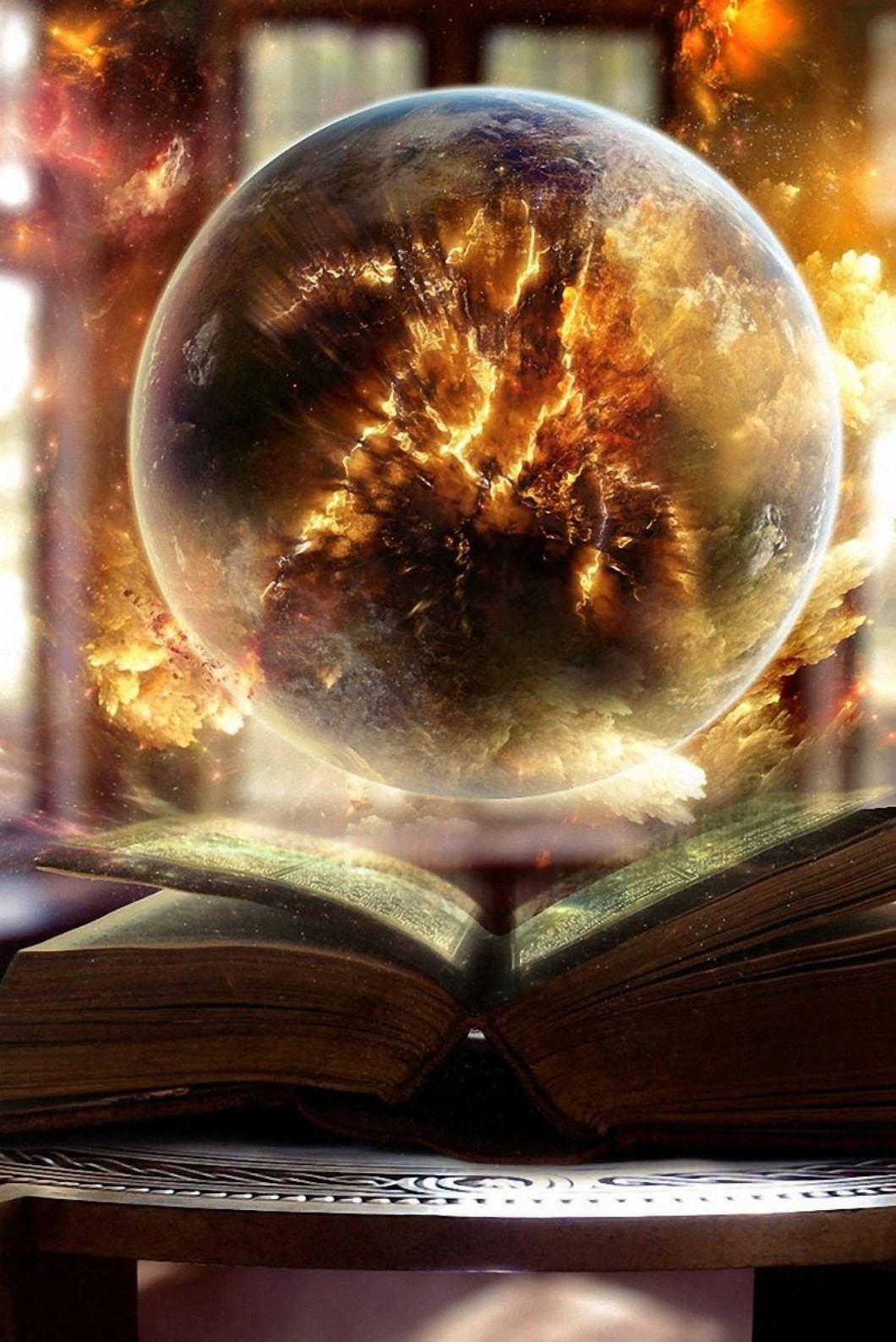 書本 桌布 壁紙 — 一顆發光的熾熱行星漂浮在一張木桌上打開的古老書籍上方，溫暖的光線從窗戶照射進來。