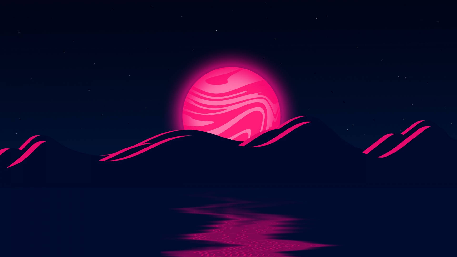 霓虹月亮 桌布 壁紙 — 一顆發光的粉紅色行星升起在風格化的黑暗山丘之上，在星空下倒映在水中。