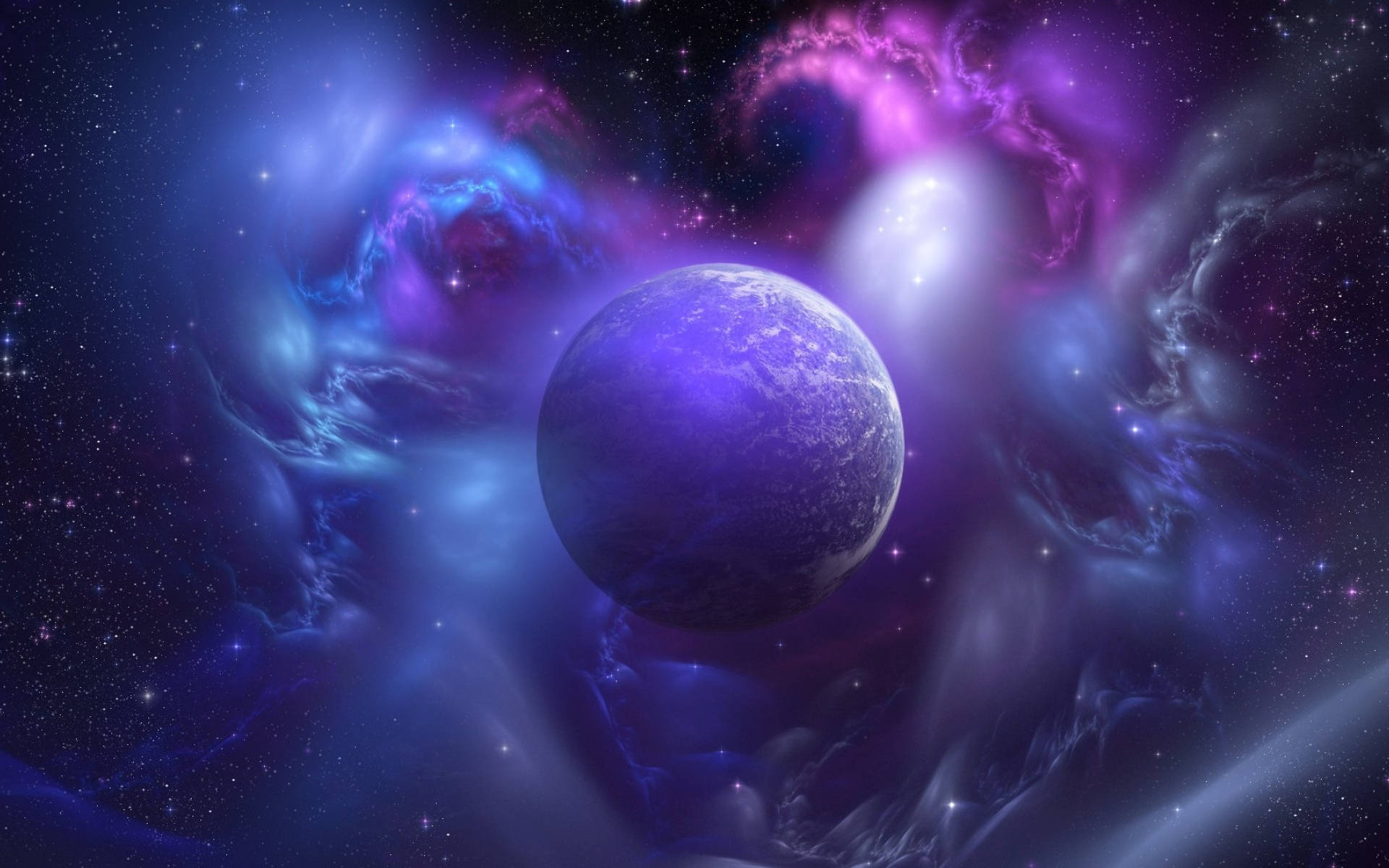 Blue And Purple Galaxy 桌布 壁紙 — 一顆發光的紫色行星漂浮在藍色和紫色的漩渦宇宙星雲中，背景是繁星點點的夜空。