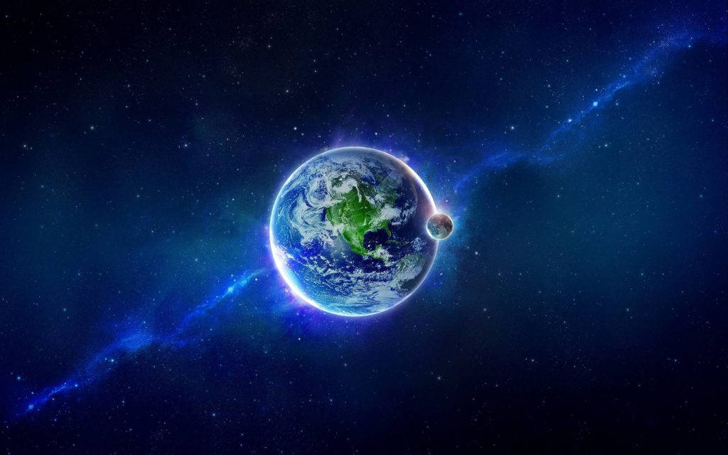 酷炫桌面 桌布 壁紙 — 一顆發光的藍色地球，帶有綠色大陸，漂浮在深空，旁邊有一顆小衛星和一個充滿活力的藍色星雲。