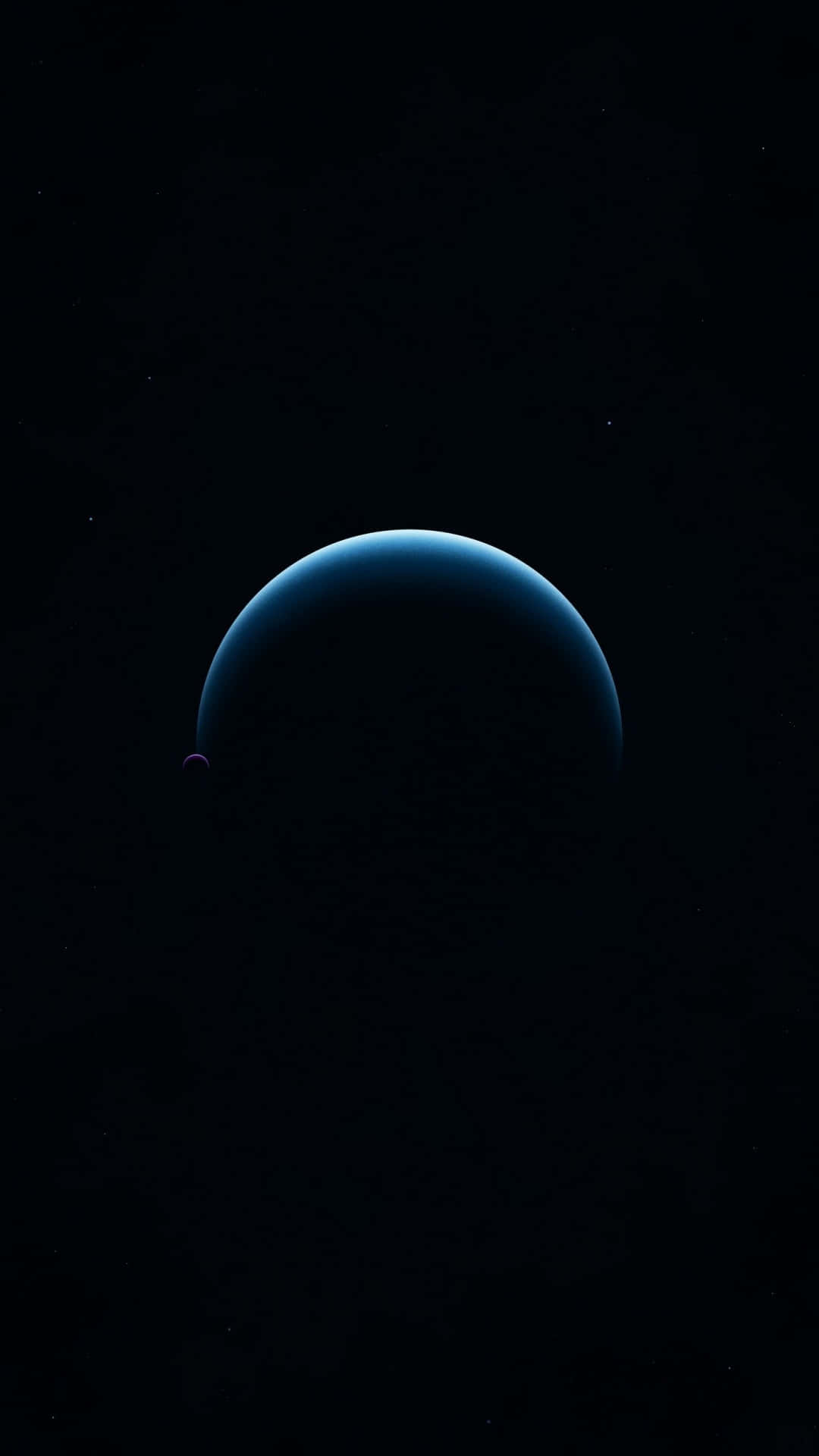 1920x1080 AMOLED 桌布 壁紙 — 一顆發光的藍色行星在沒有星星的黑色虛空中升起，附近有一顆小衛星在軌道上運行。