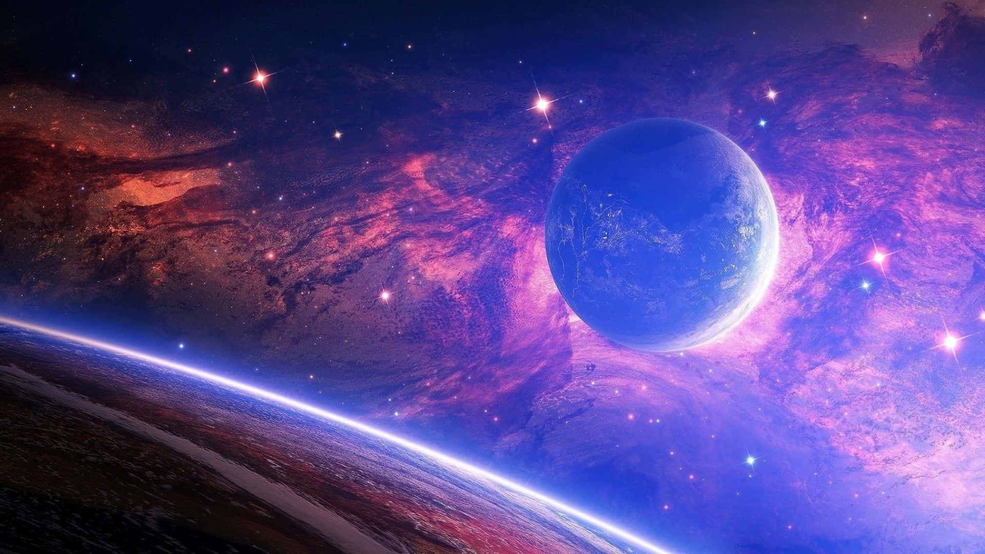 全高清 桌布 壁紙 — 一顆發光的藍色行星漂浮在佈滿明亮星星的旋轉紫色和紅色宇宙雲中。