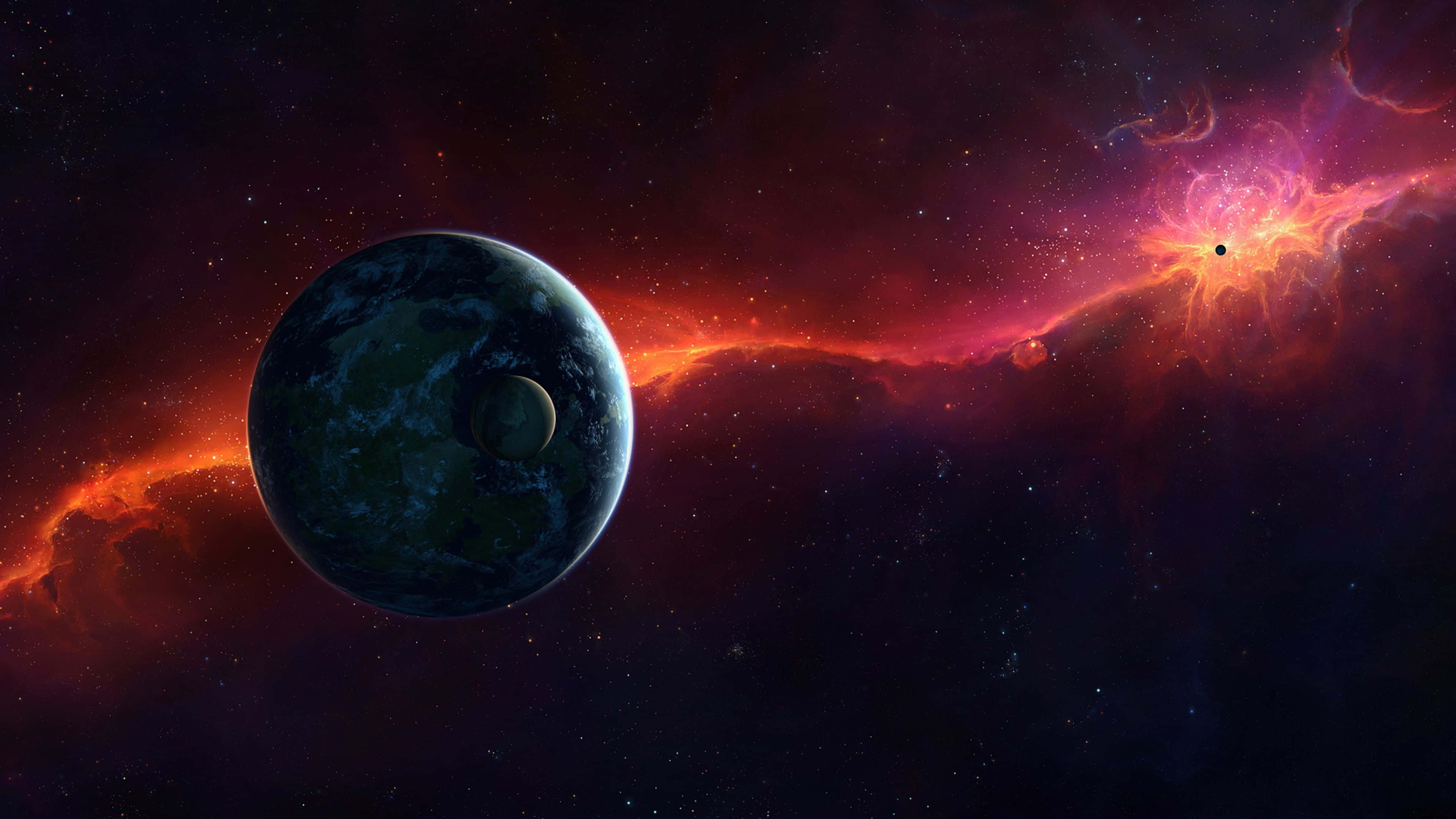 科學 桌布 壁紙 — 一顆藍綠色行星帶著一顆衛星，環繞著充滿星光的宇宙中一個鮮豔的紅色和橙色星雲運行。