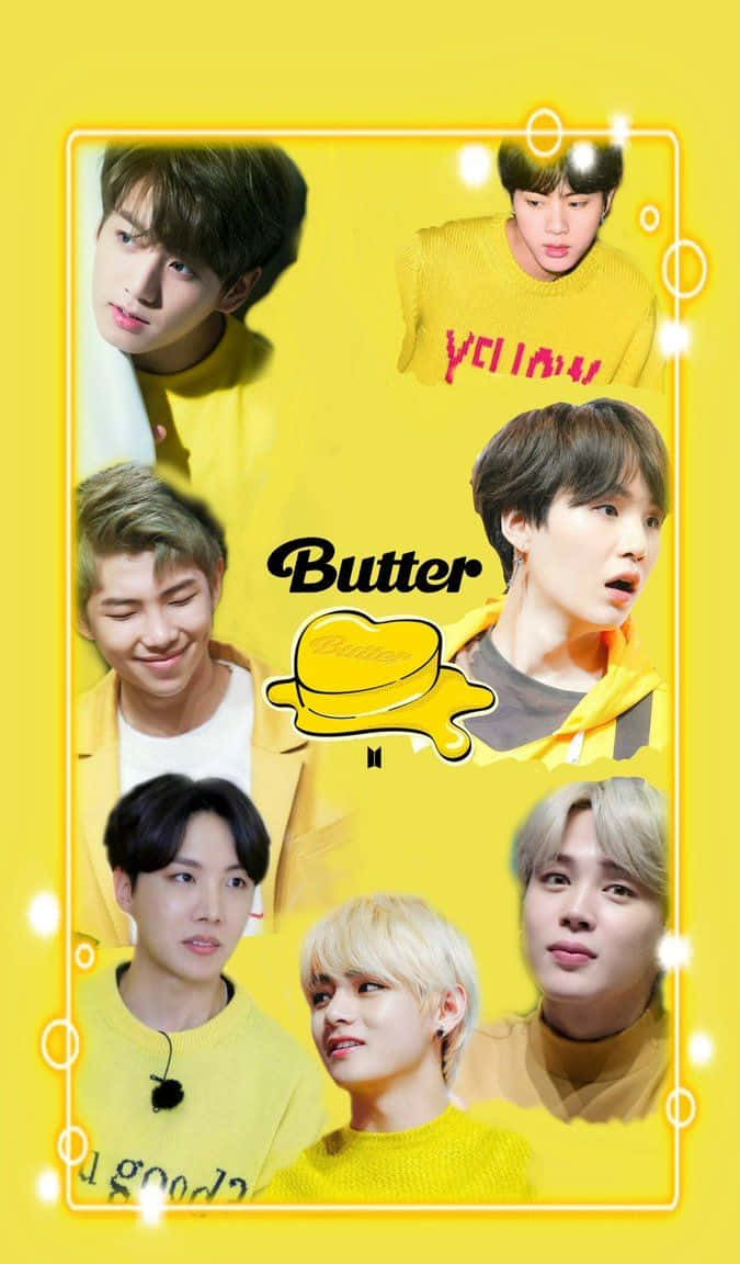 Bts Butter 桌布 壁紙 — 七位身穿黃色毛衣的BTS成員在明亮的黃色背景上圍繞著「Butter」一詞和以奶油為主題的標誌擺姿勢。