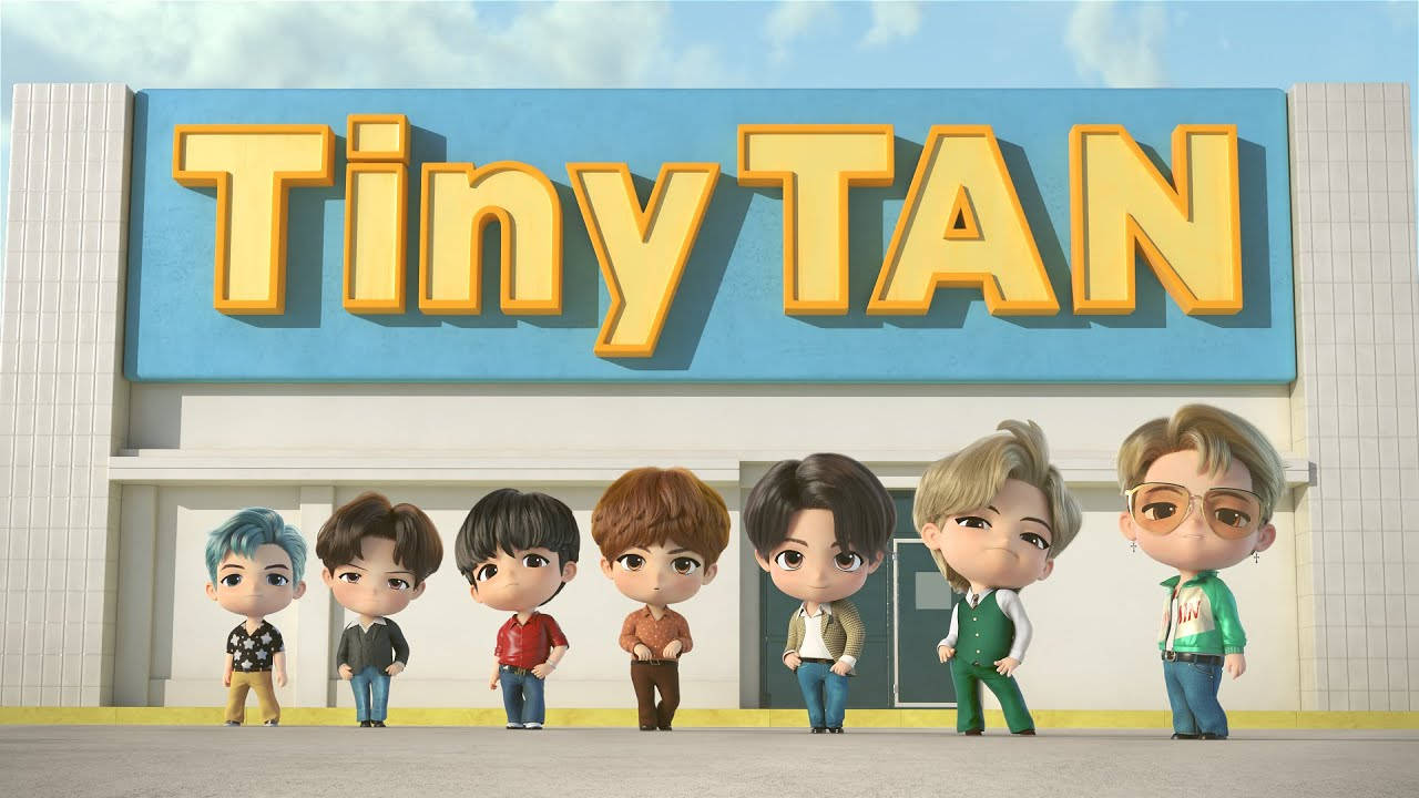 七個Q版動畫角色站在一棟有「Tiny TAN」標誌的建築物前。 — BTS 卡通 GIF 壁紙