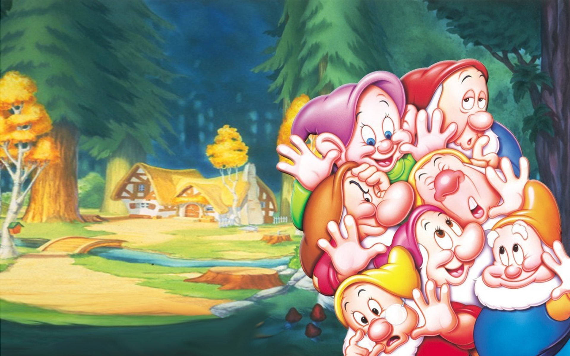 Seven Dwarfs 桌布 壁紙 — 七個快樂的小矮人在暮色天空下，從他們舒適小屋附近的森林空地揮手。