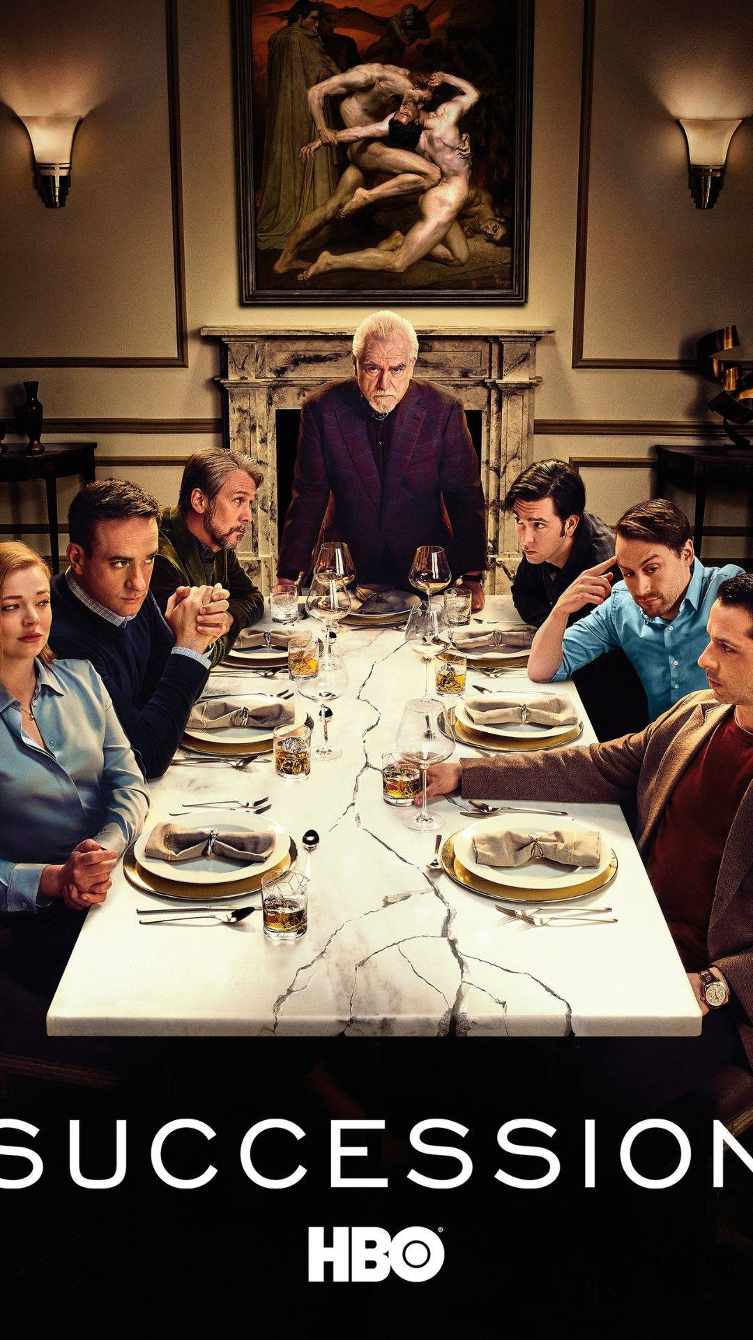 Succession 桌布 壁紙 — 七個緊張的人物坐在一張裂開的大理石餐桌旁，身處一個奢華的房間，燈光溫暖。