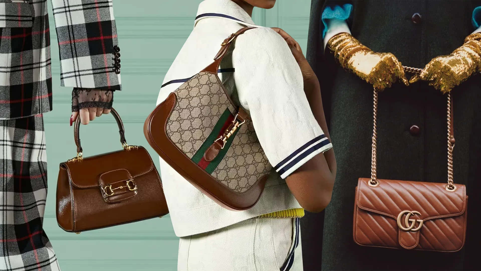 Gucci 桌布 壁紙 — 三位時尚人物在青綠色牆壁前展示Gucci手提包，以格紋、水手和亮片服裝凸顯奢華時尚。