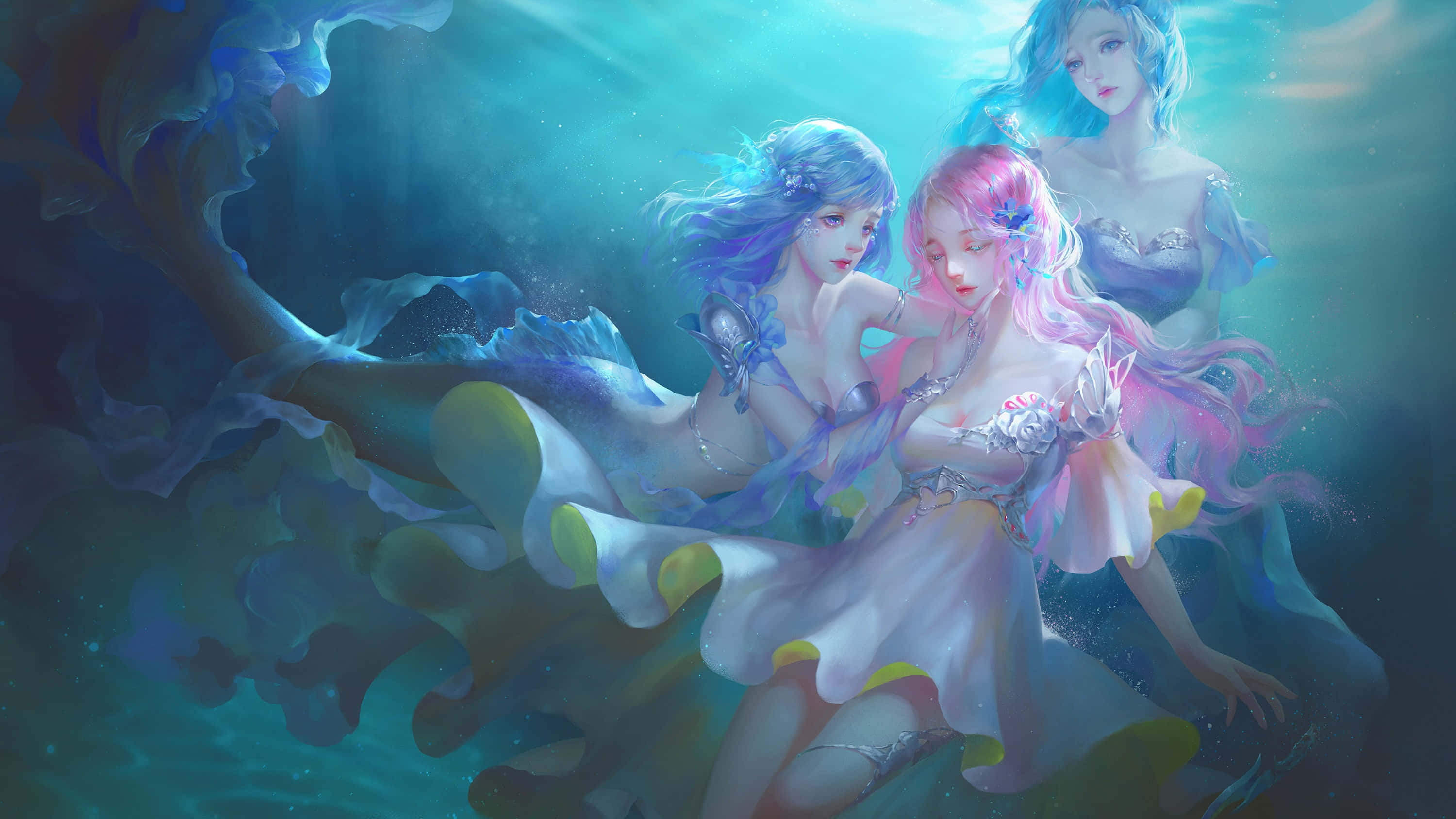 美人魚 桌布 壁紙 — 三位空靈的美人魚，長髮飄逸，身穿閃爍的裙子，在陽光照耀的碧綠海水中滑行，周圍環繞著珊瑚。