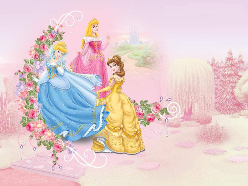 Princess 桌布 壁紙 — 三位迪士尼公主身穿優雅禮服，站在粉紅玫瑰和夢幻漩渦之中，置身於夢幻的粉彩花園。