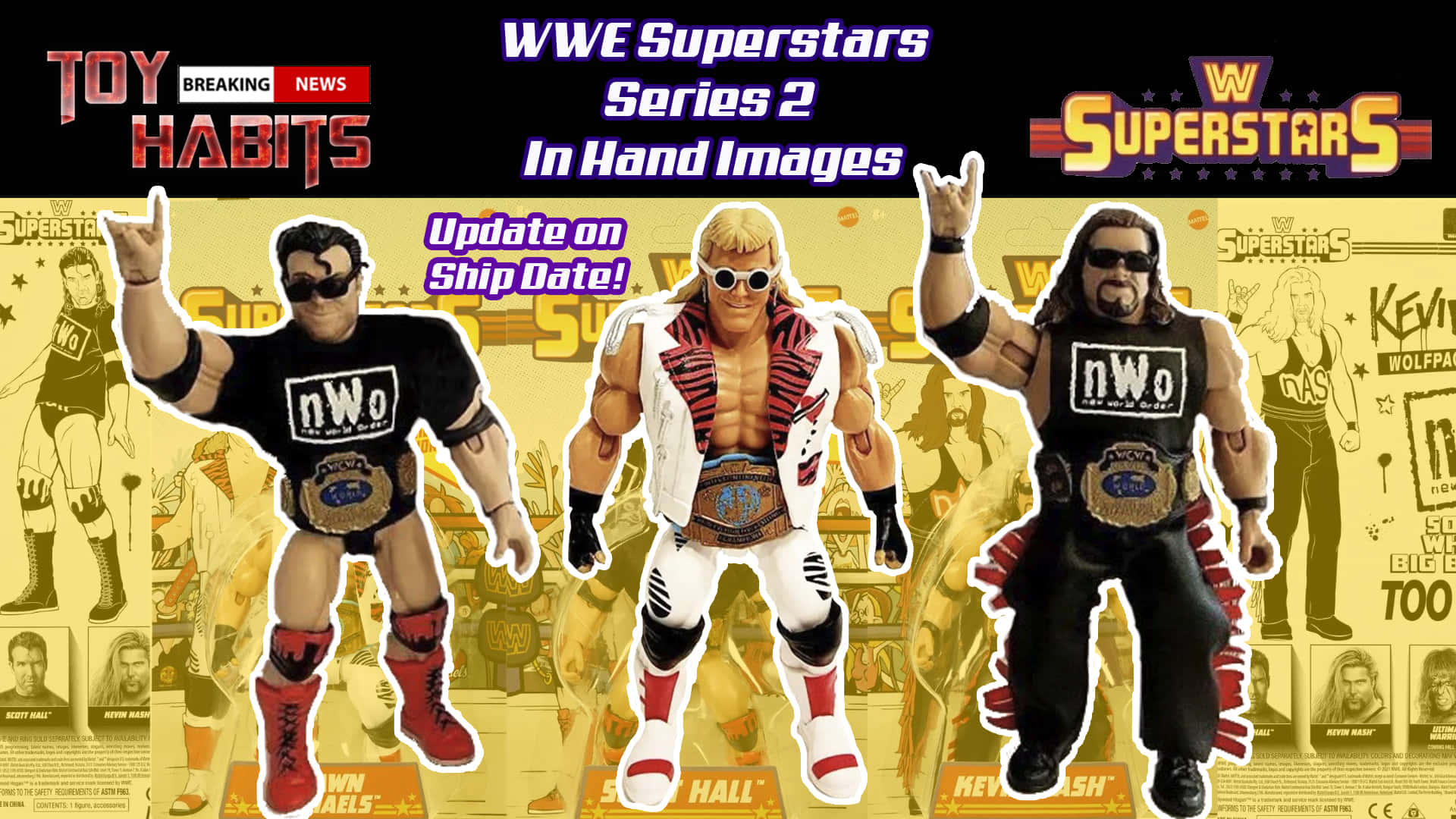 WWE 桌布 壁紙 — 三個WWE nWo摔角手動作人偶在黃色背景前擺姿勢，手持冠軍腰帶，並帶有漫畫風格文字。