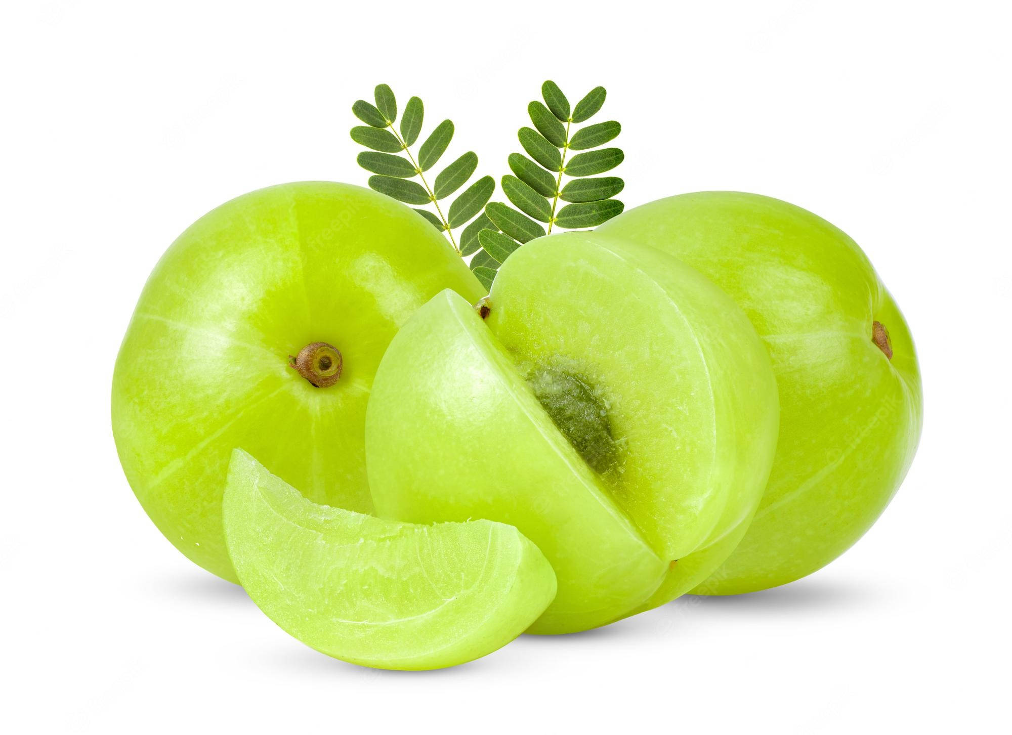 Fruits 桌布 壁紙 — 三個充滿活力的綠色印度醋栗，帶有新鮮葉子和一片切開的果肉，露出多汁的內部。
