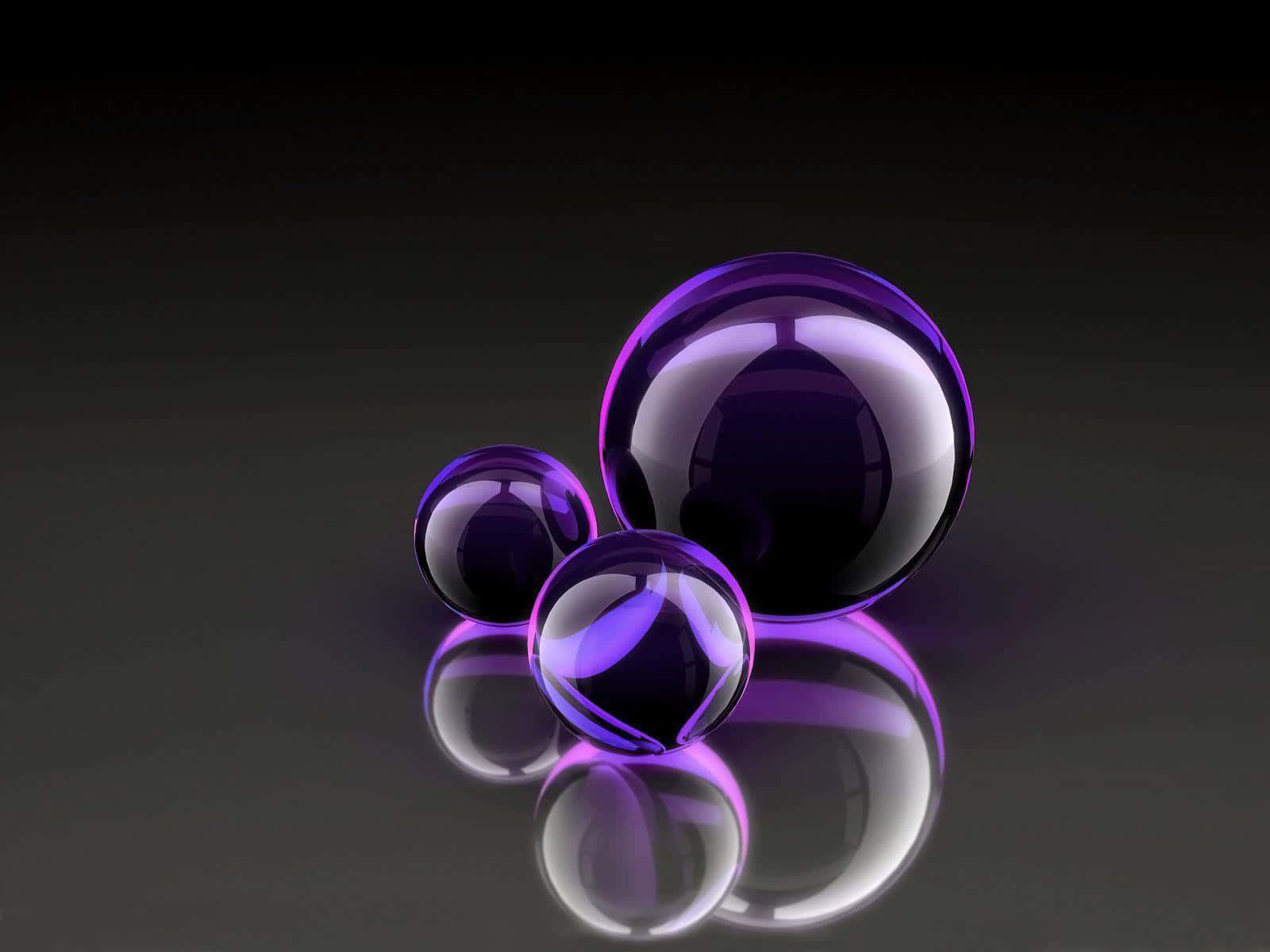 Bubbles 桌布 壁紙 — 三個光滑的紫色球體在深色反光表面上反射光線和周圍環境。