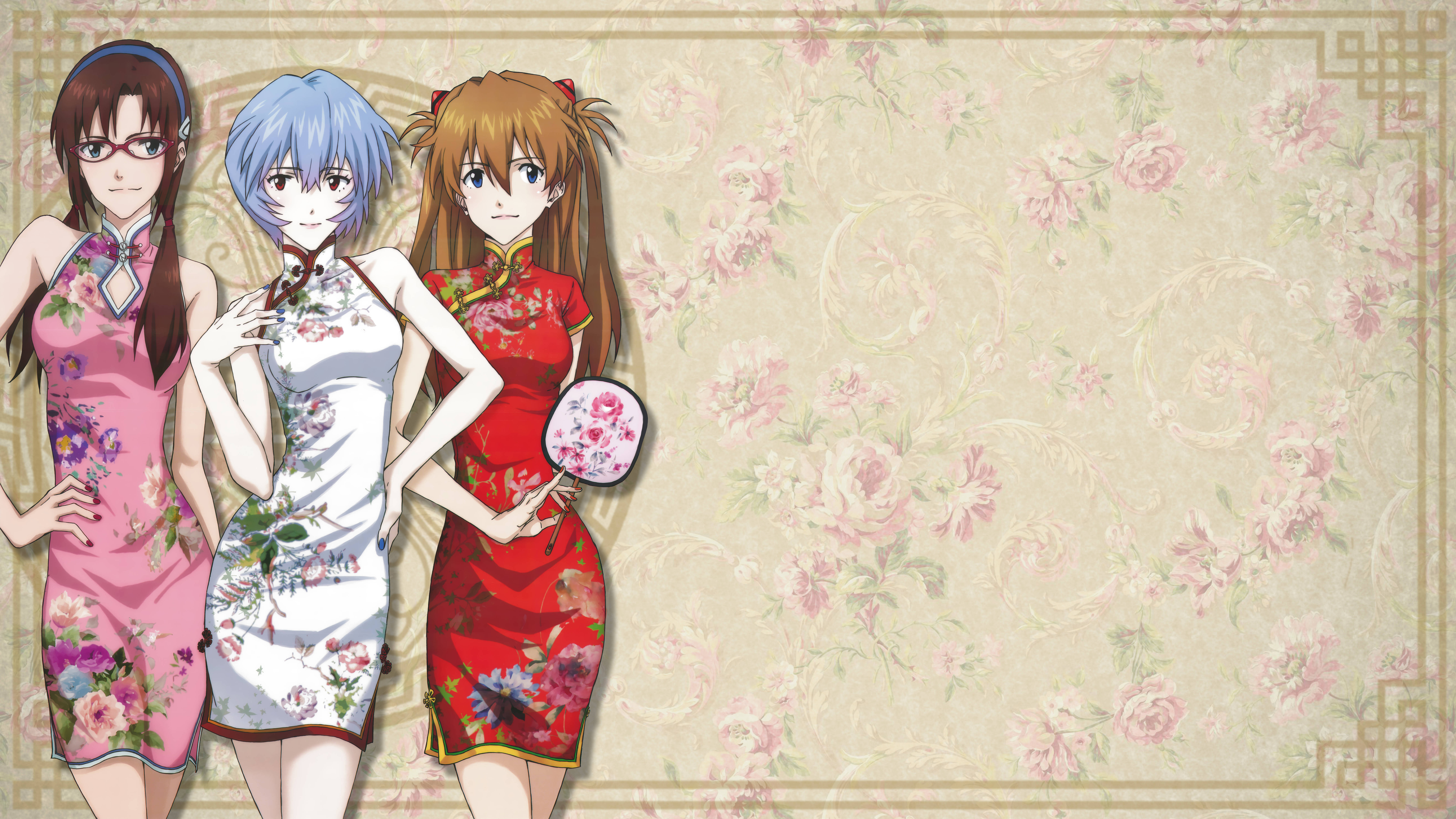 evangelion 4K 桌布 壁紙 — 三個動漫女孩穿著花卉旗袍裙，站在復古花卉壁紙背景前。