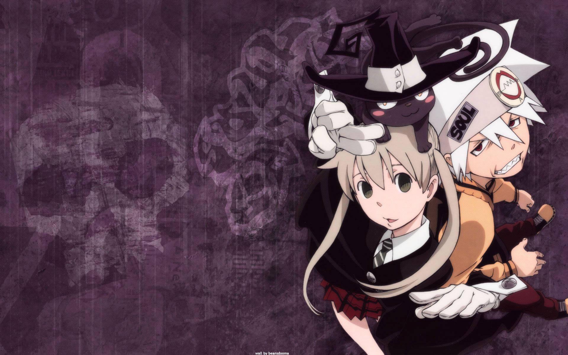 Soul Eater 桌布 壁紙 — 三個動漫角色和一隻黑貓，背景為紫色紋理，帶有淡淡的骷髏圖案。