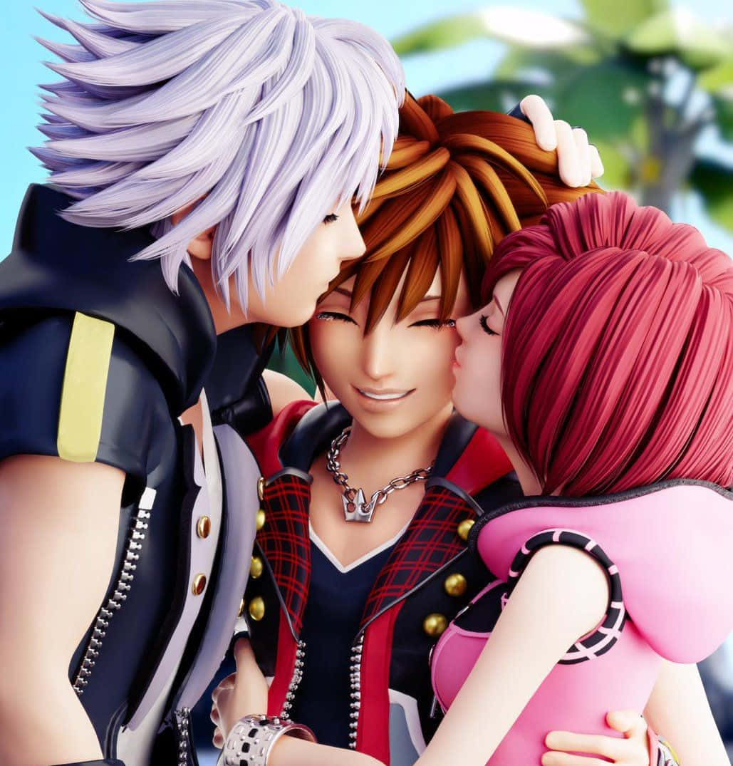 Kingdom Hearts Kairi 桌布 壁紙 — 三個動漫角色在柔和燈光與鮮豔色彩下分享溫馨時刻。