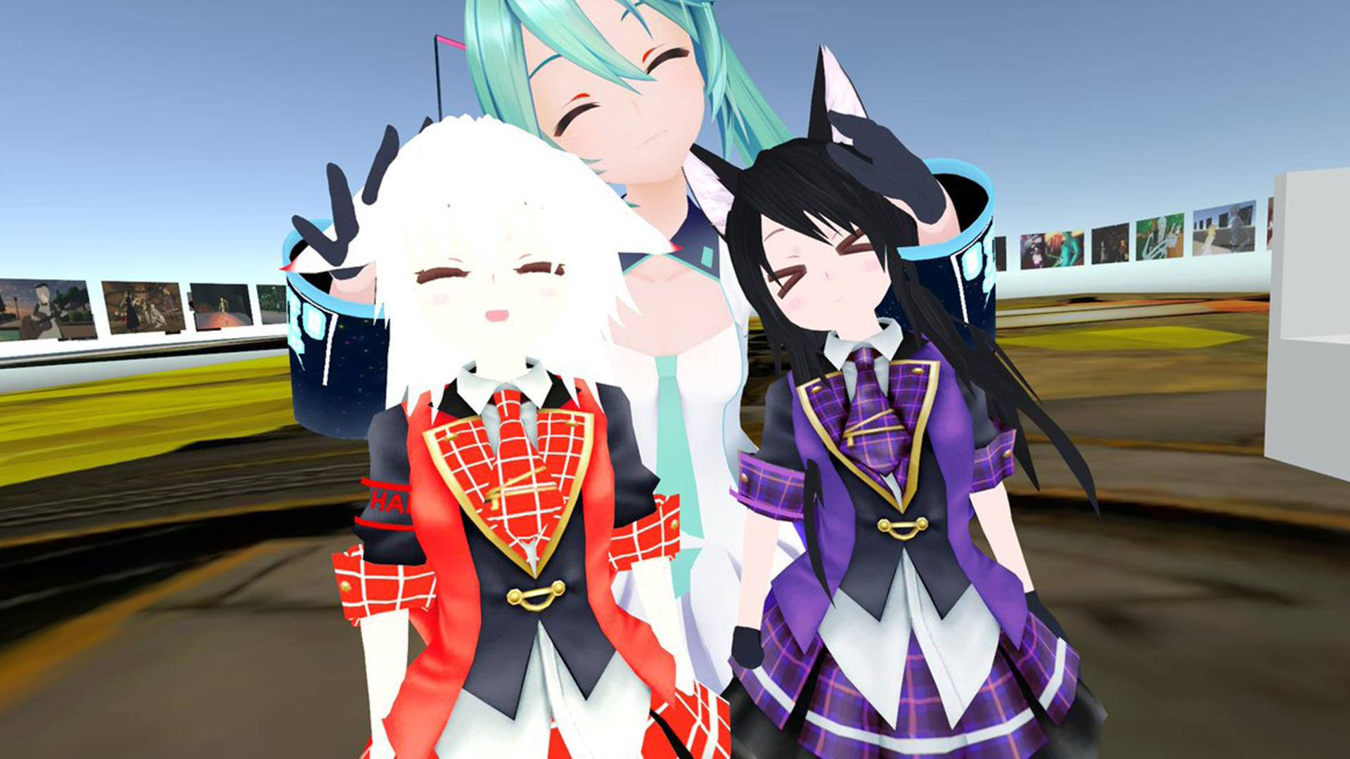 Vrchat 桌布 壁紙 — 三個動漫風格角色，戴著貓耳和穿著校服，在模糊的數位畫廊背景中愉快地擺姿勢。