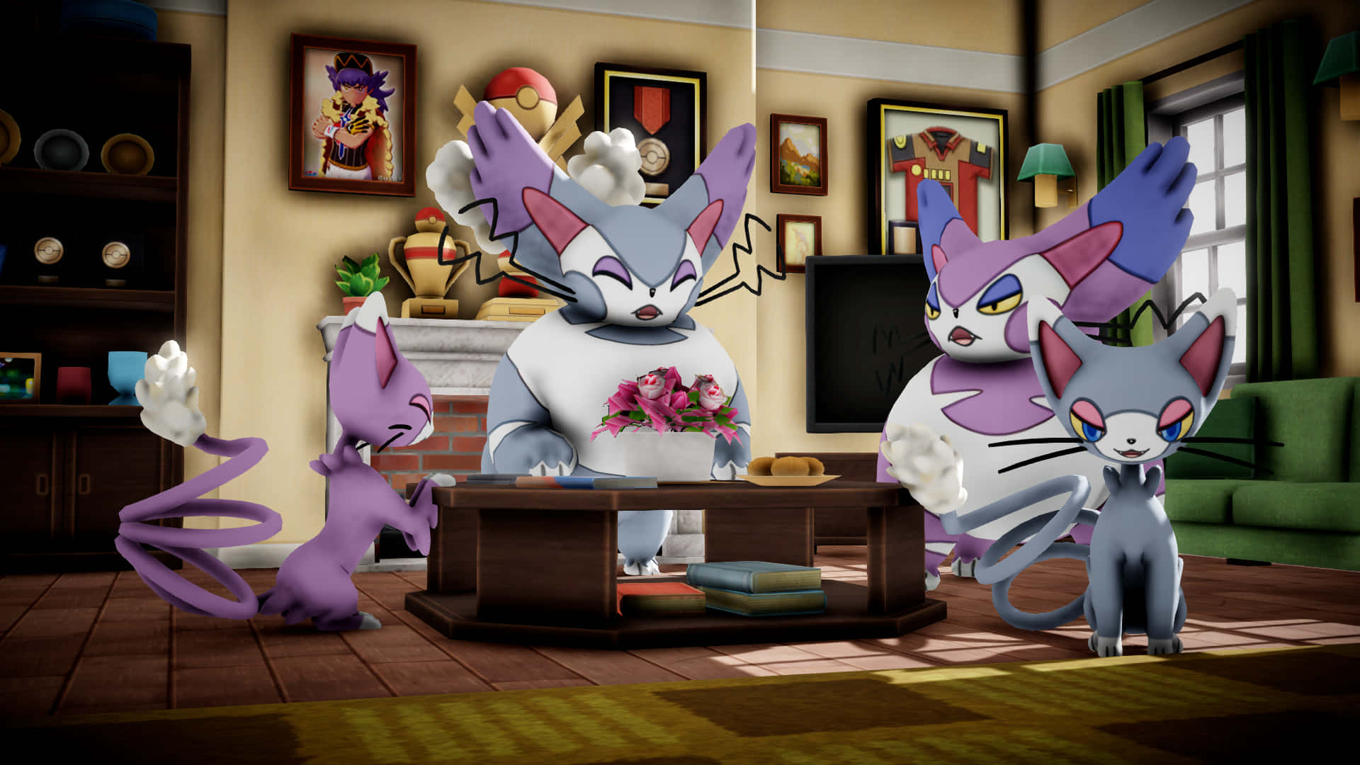 Pokemon 桌布 壁紙 — 三個動畫化的寶可夢角色聚集在一張木桌周圍，身處一個燈光溫暖、充滿相框圖片和舒適家具的客廳。