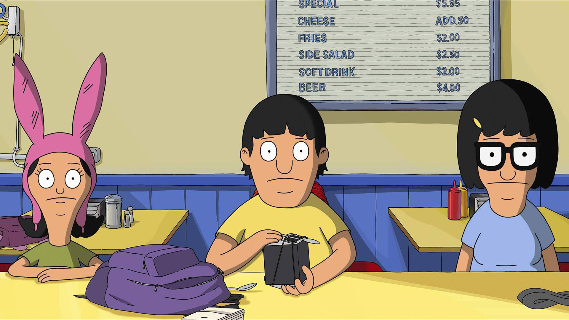 tina belcher 桌布 壁紙 — 三個動畫角色坐在餐廳櫃檯前，身後有菜單板。