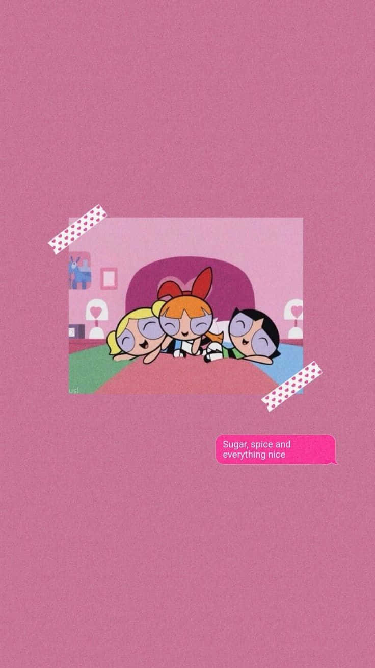 Powerpuff Girls Aesthetic 桌布 壁紙 — 三個卡通女孩在粉紅色沙發上平靜地睡覺，沙發用膠帶框住，背景是純粉紅色。