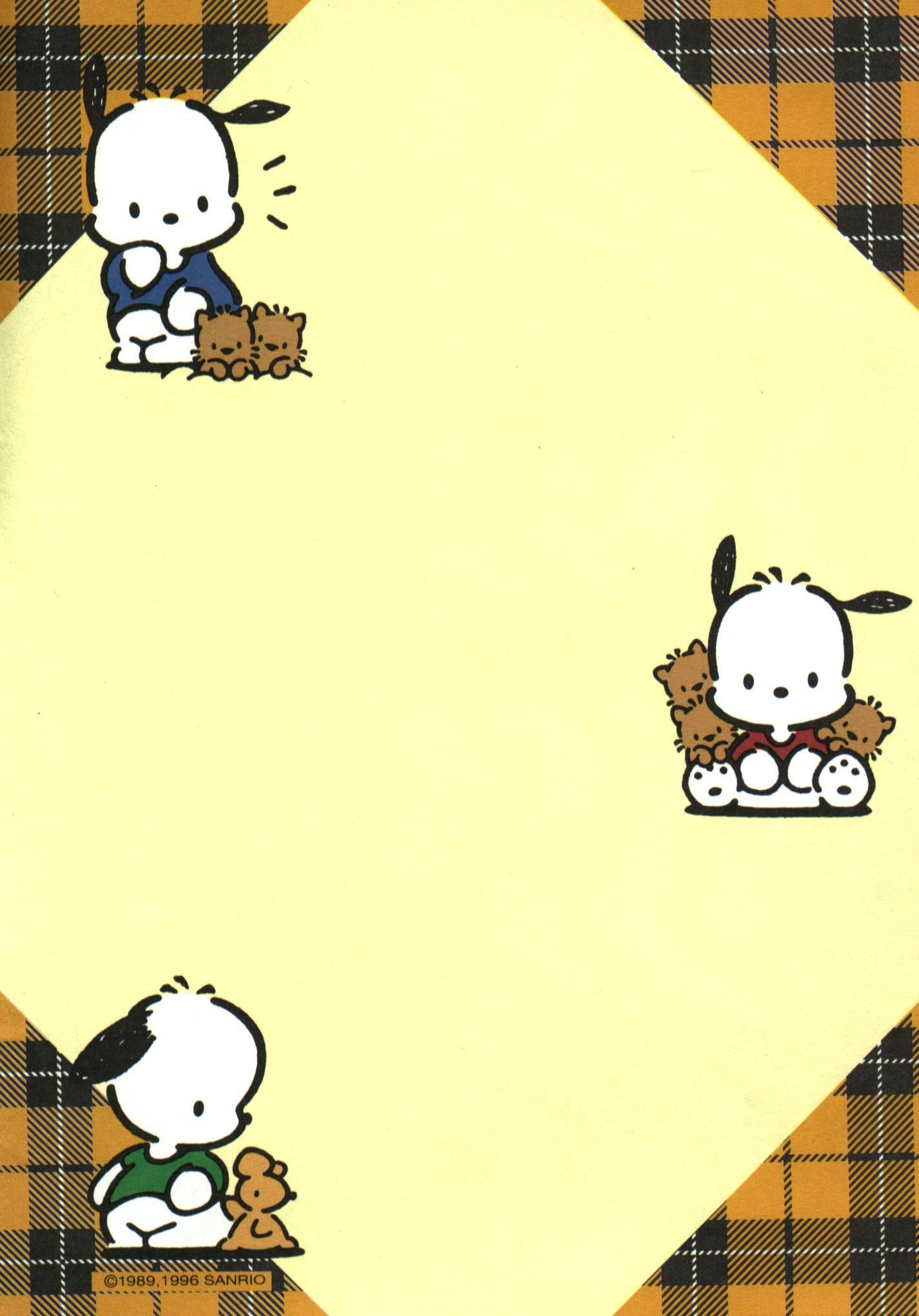Pochacco 桌布 壁紙 — 三個可愛的Sanrio角色在淡黃色背景上的格子角落框架中抱著泰迪熊。
