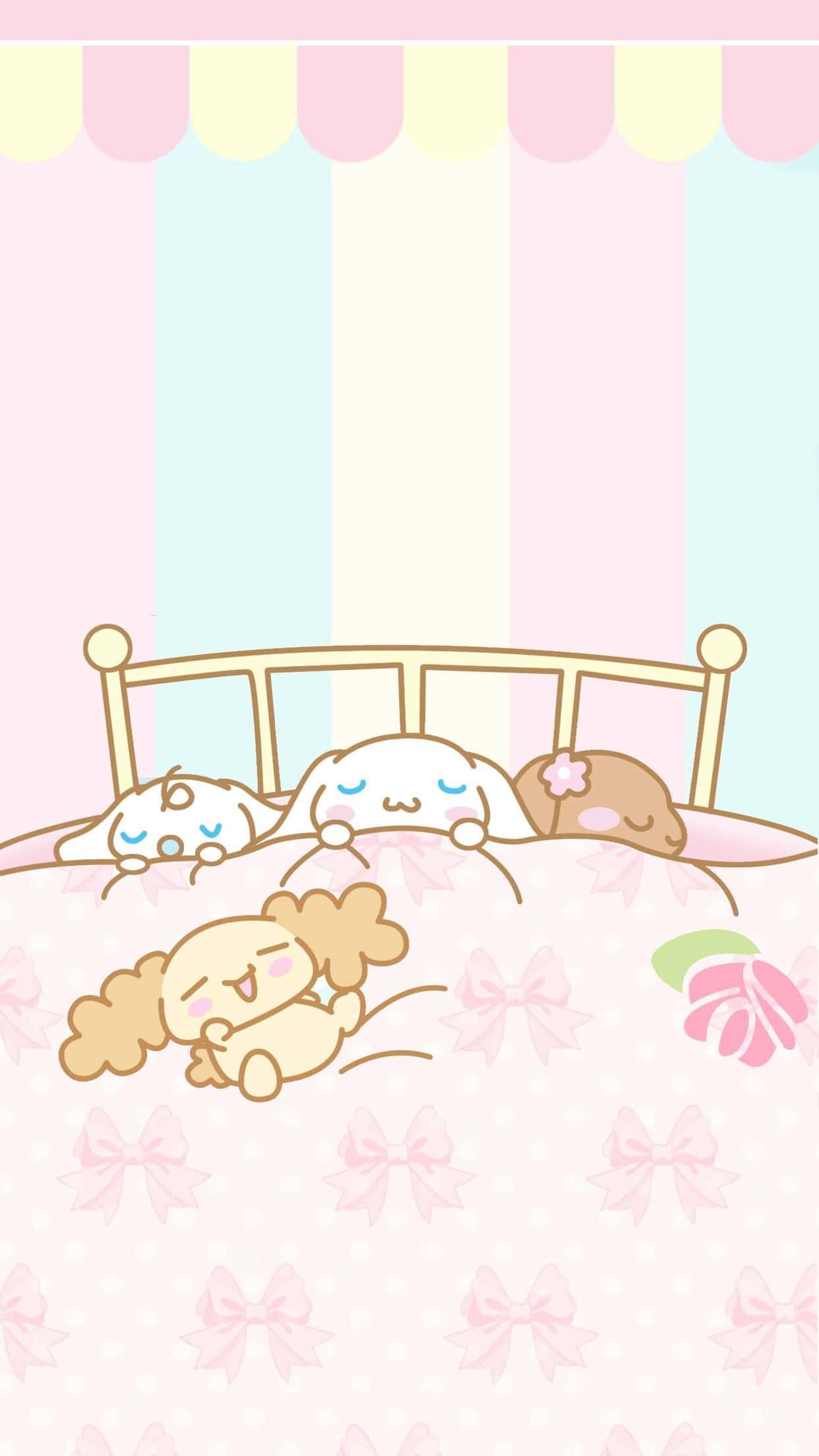 Cinnamoroll Sanrio 桌布 壁紙 — 三個可愛的卡通角色在粉紅色蝴蝶結的床上，在粉彩條紋的頂篷下安睡。