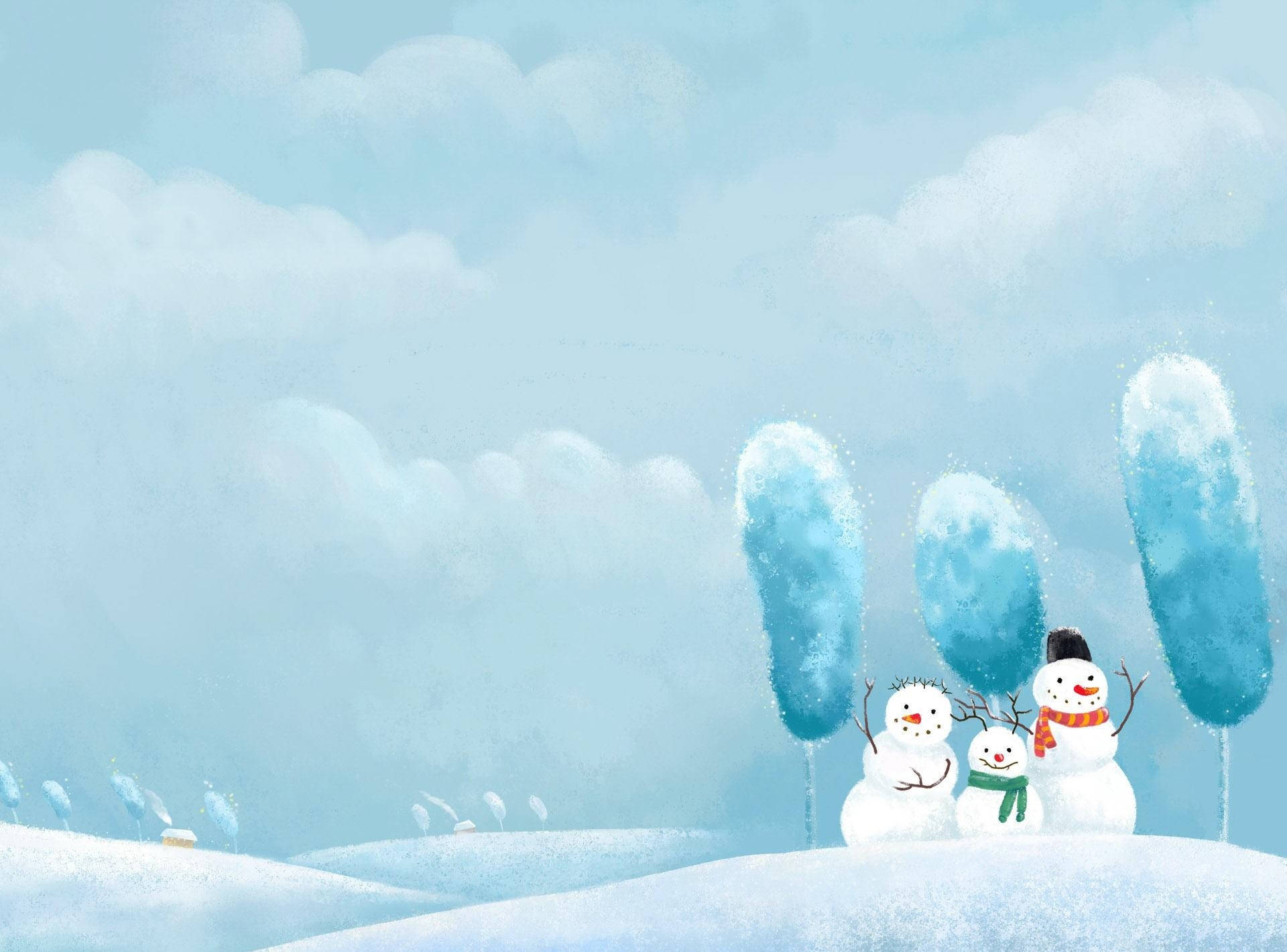 Friends 桌布 壁紙 — 三個快樂的雪人，有胡蘿蔔鼻子和圍巾，站在雪丘上，背景是柔和的藍天和蓬鬆的雲朵。
