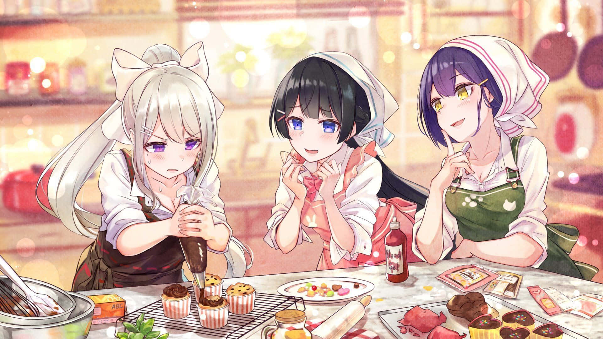 Thanksgiving Desktop 桌布 壁紙 — 三個穿著圍裙的動漫女孩在溫暖照明的廚房裡一起烤紙杯蛋糕，背景有柔和的散景效果。