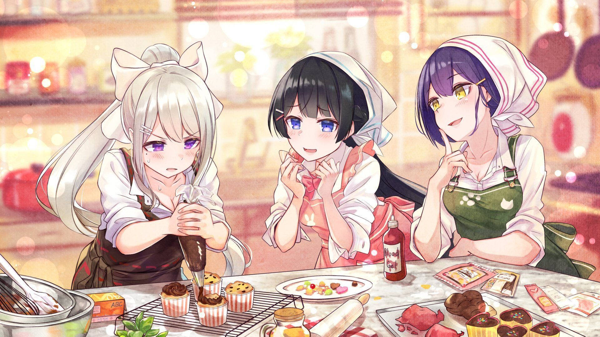 Thanksgiving Aesthetic 桌布 壁紙 — 三個穿著圍裙的動畫女孩在一個溫暖明亮的廚房裡一起烤紙杯蛋糕，廚房裡擺滿了烘焙用品。