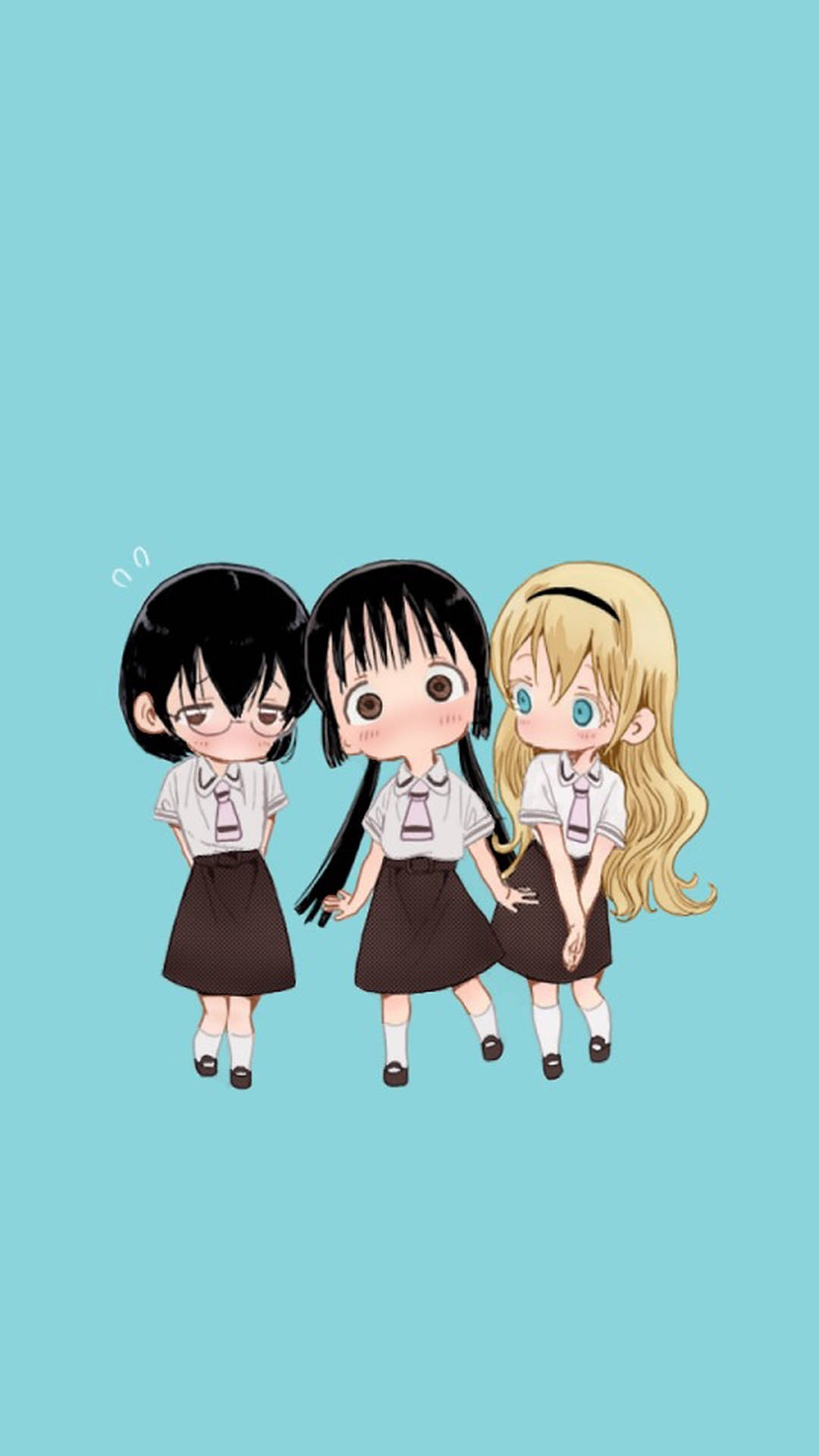 asobi asobase 桌布 壁紙 — 三個穿著校服的Q版動漫女孩站在純青色背景前，表情豐富。