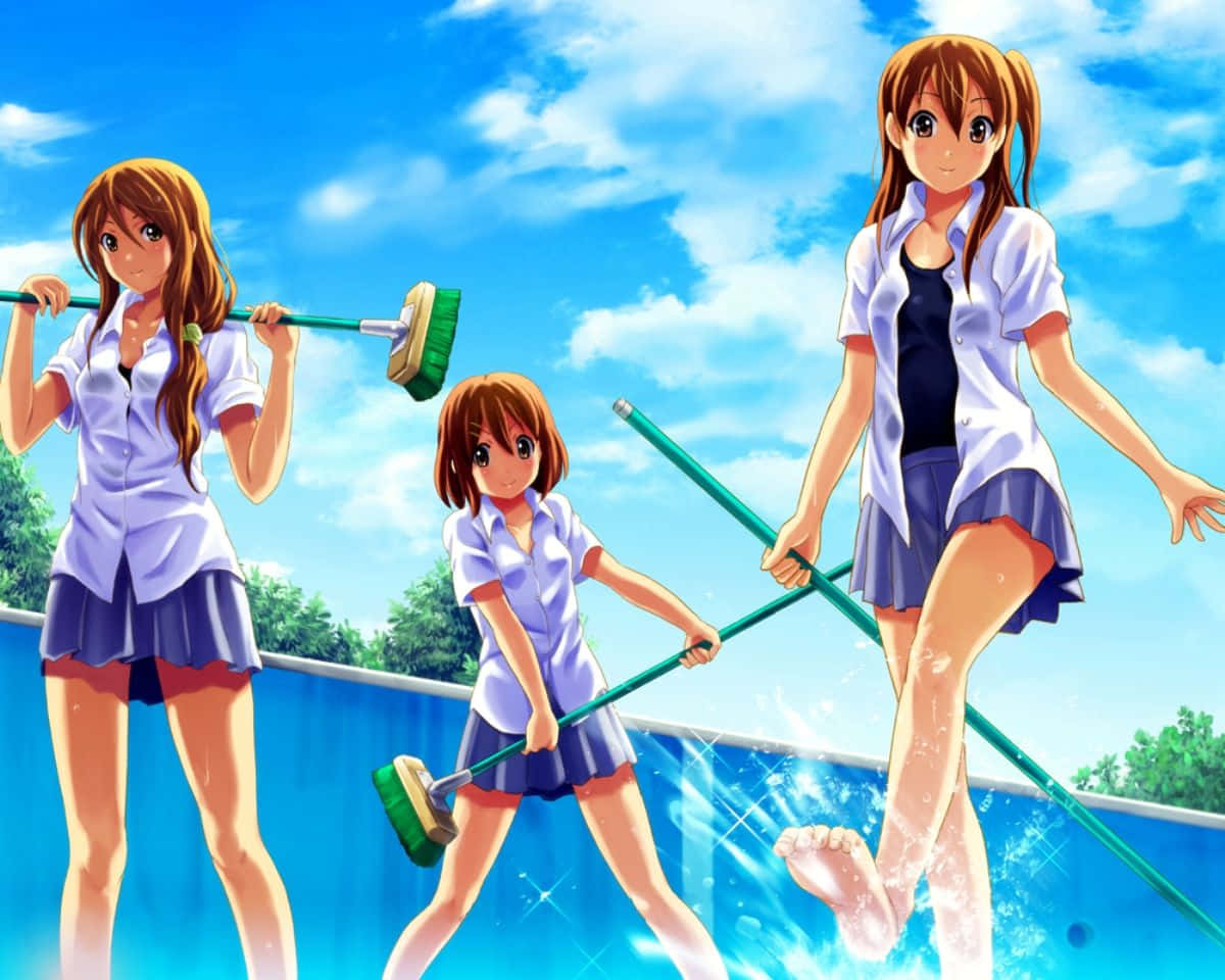 動漫女孩 桌布 壁紙 — 三個穿著校服的動漫女孩在晴朗的天空下清潔閃閃發光的藍色游泳池，天空中有蓬鬆的雲朵。