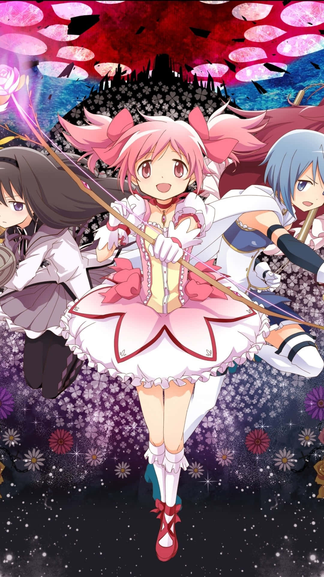Madoka Magica 桌布 壁紙 — 三個穿著魔法服裝的動漫女孩站在飄落的櫻花中，背景是充滿活力的紅色和藍色天空。
