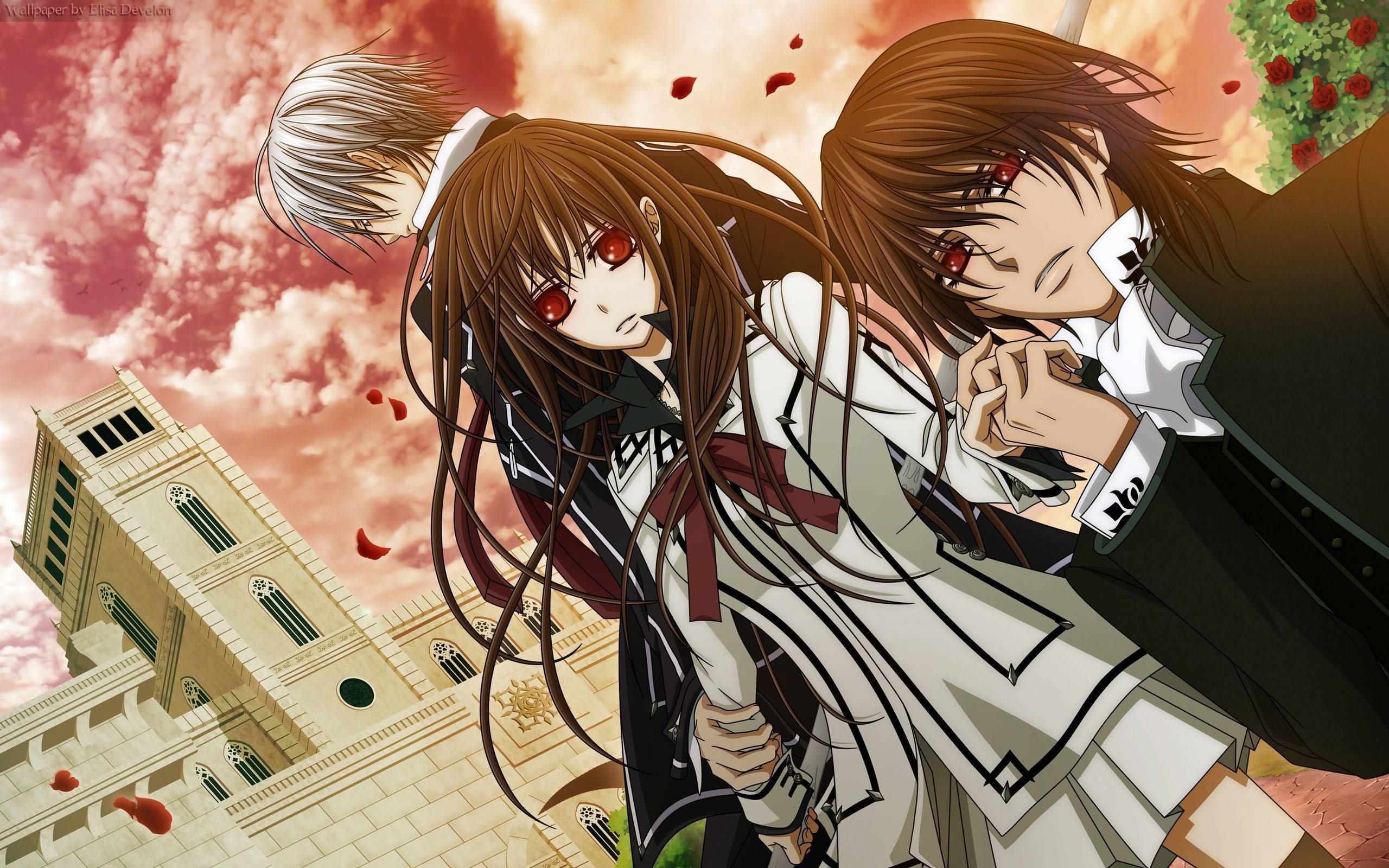 Vampire Knight 桌布 壁紙 — 三個紅眼、長髮飄逸的動漫角色，在火紅的天空、飄落的花瓣和哥德式建築背景下，擺出戲劇性的姿勢。