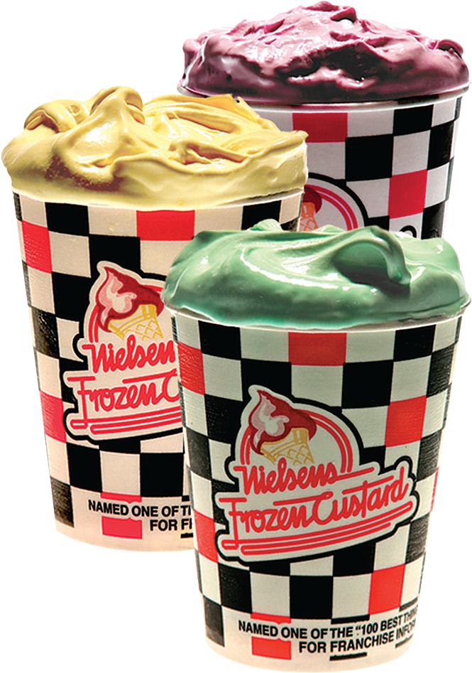 custard 桌布 壁紙 — 三個色彩鮮豔的Nielsen Frozen Custard杯子，分別為紫色、黃色和綠色，頂部有奶油般的卡士達漩渦，襯托在純黑背景上。