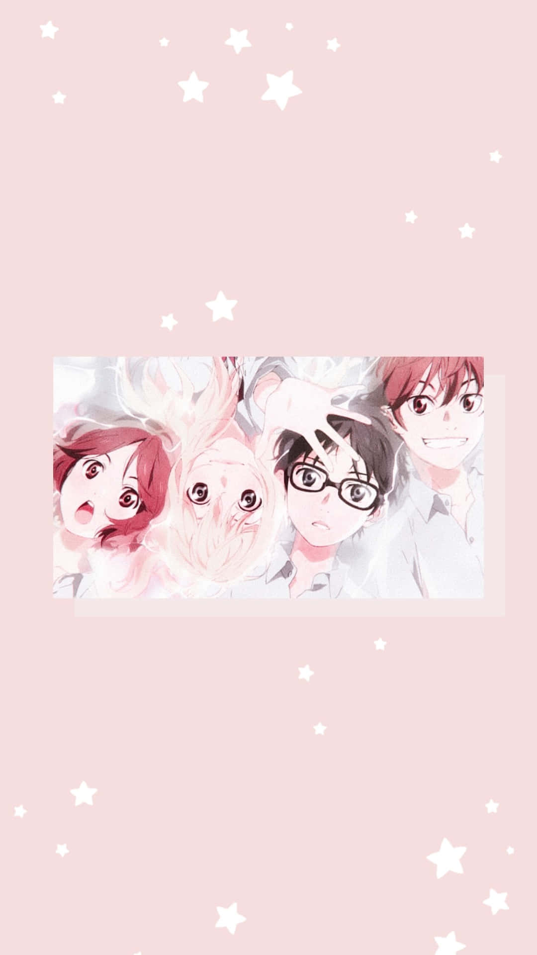 Pastel Pink Aesthetic Anime 桌布 壁紙 — 三個表情豐富的動漫角色漂浮在帶有白色星星的柔和粉紅色背景上。