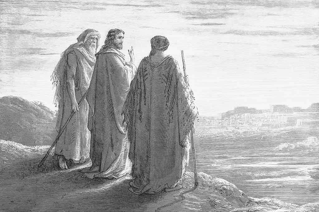 Jesus Disciples 桌布 壁紙 — 三個身穿長袍的人物站在岩石海岸上，俯瞰遠處的城市景觀，這是一幅細緻的黑白版畫。