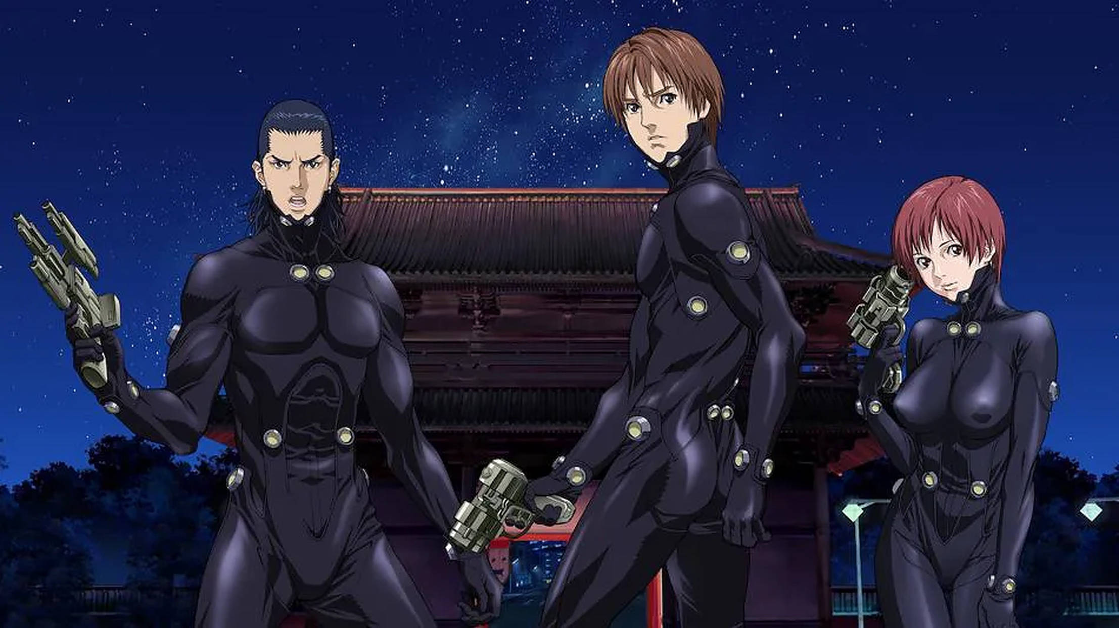 Gantz 桌布 壁紙 — 三個身穿黑色戰術服的動漫角色站在星空下的傳統日本寺廟前。