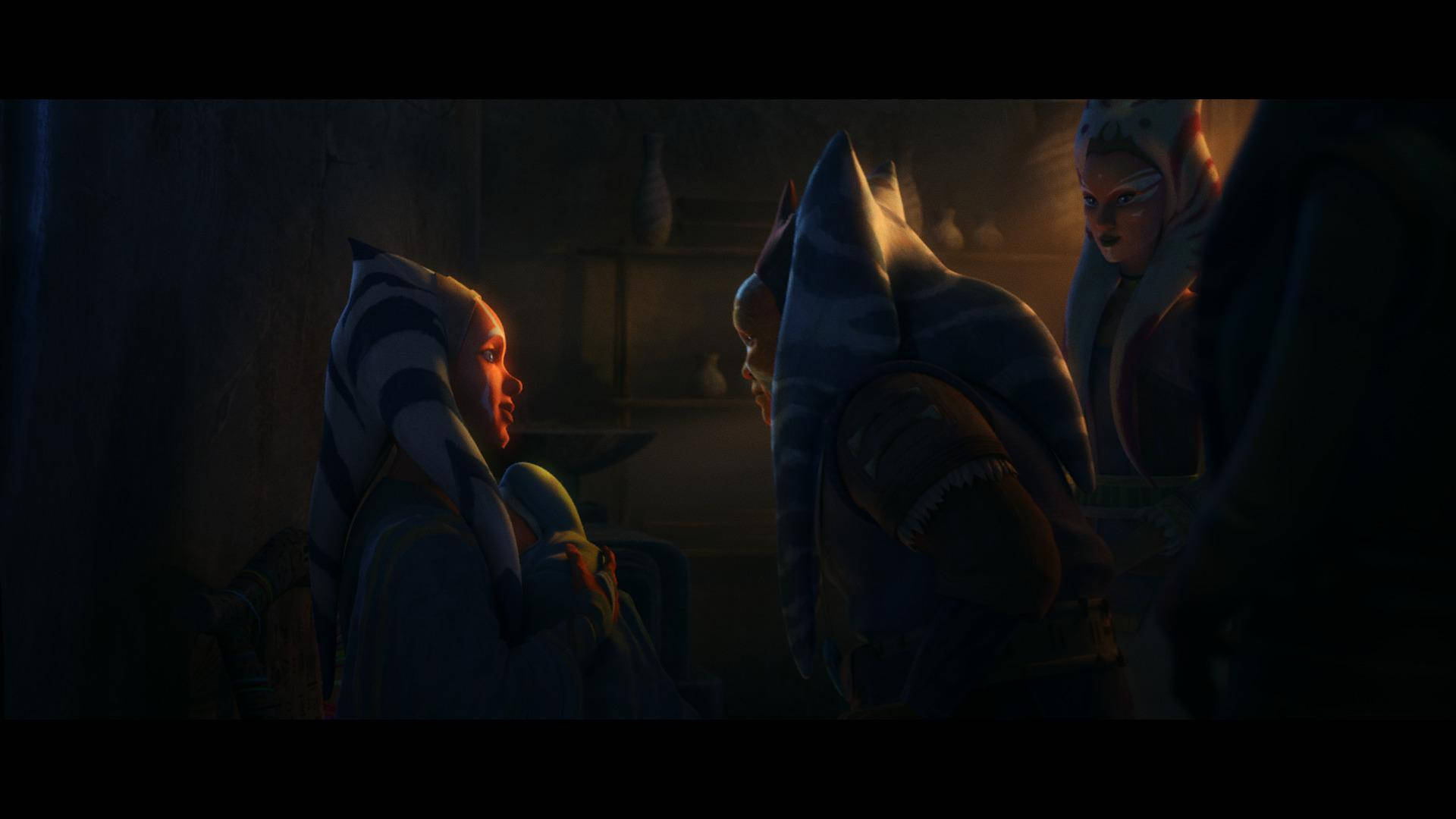 Jedi 桌布 壁紙 — 三個長有獠牙、身穿連帽長袍的外星人形體在燈光昏暗、帶有溫暖環境照明的房間中交談。
