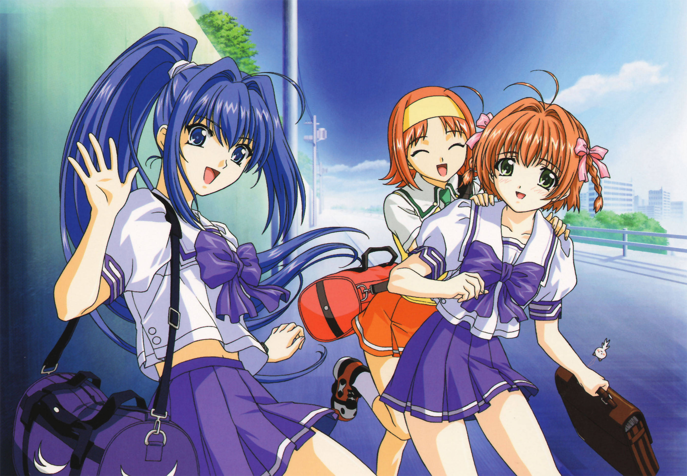 kimi ga nozomu eien 桌布 壁紙 — 三個開心的動畫女學生穿著校服，在明亮的藍天下揮手微笑地走路。