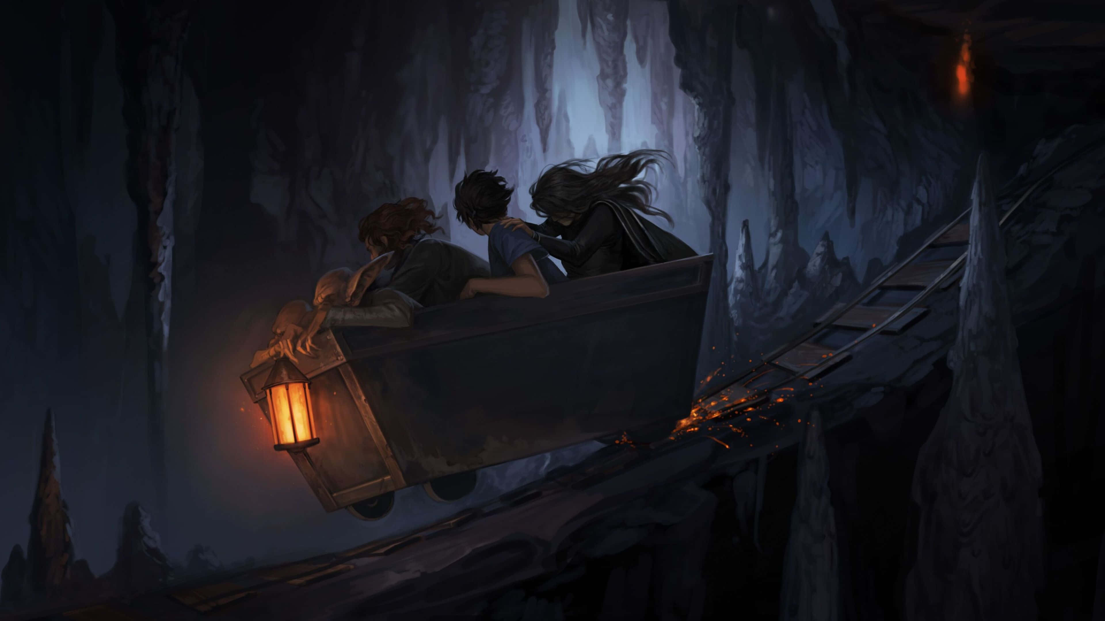 Harry Potter 4K 桌布 壁紙 — 三名冒險者緊抓著一輛礦車，在黑暗的洞穴中飛馳，洞穴由發光的燈籠和鐵軌上飛濺的火花照亮。