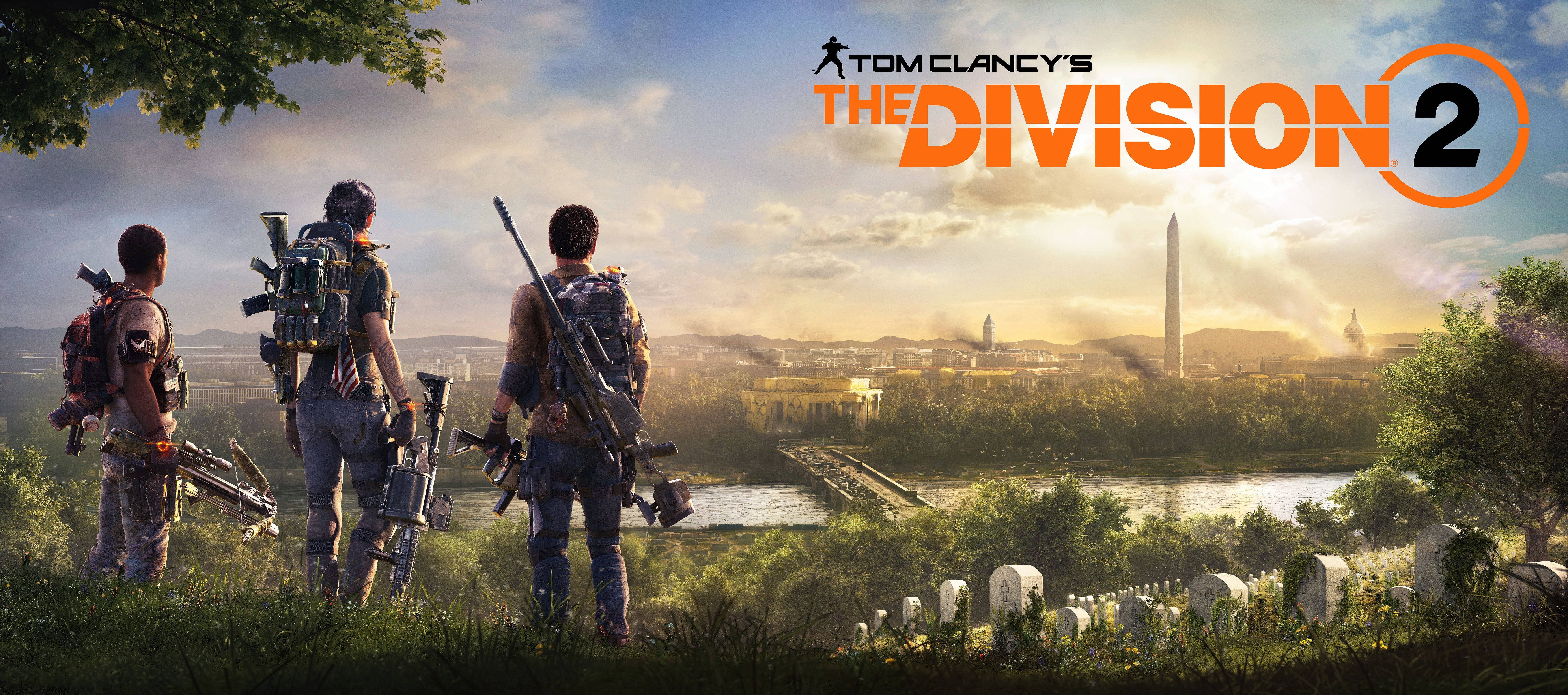 Division 桌布 壁紙 — 三名武裝特工站在草地田野上，俯瞰華盛頓特區的黃金時刻，華盛頓紀念碑清晰可見。