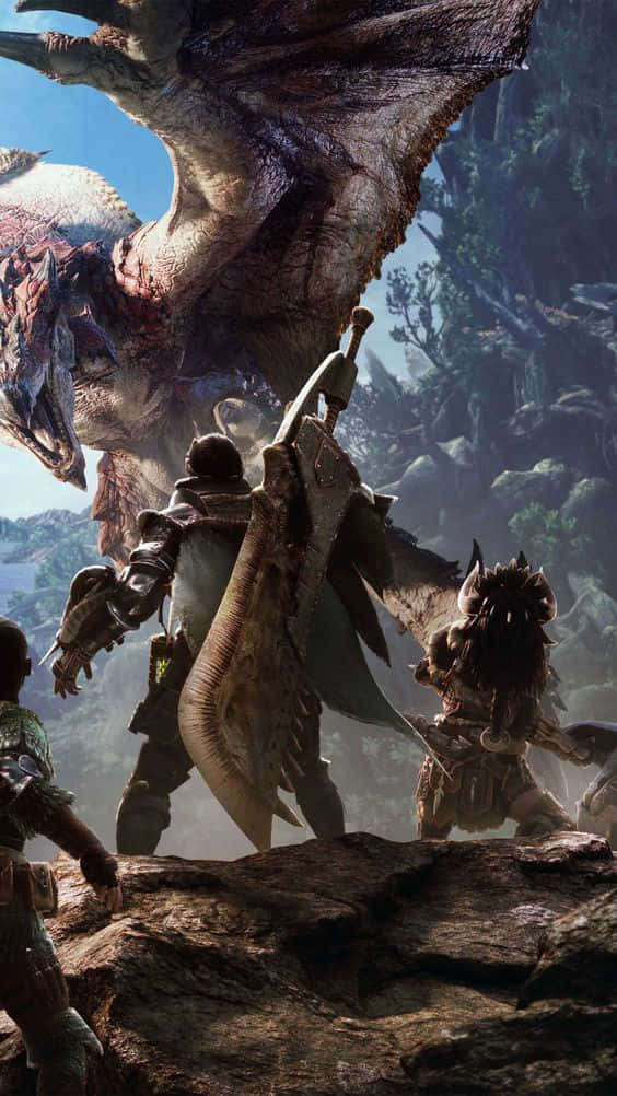 iPhone Xs Monster Hunter World 桌布 壁紙 — 三名身穿盔甲的獵人在明亮的日光下，在崎嶇的山地景觀中對抗一隻巨大的有翼怪物。