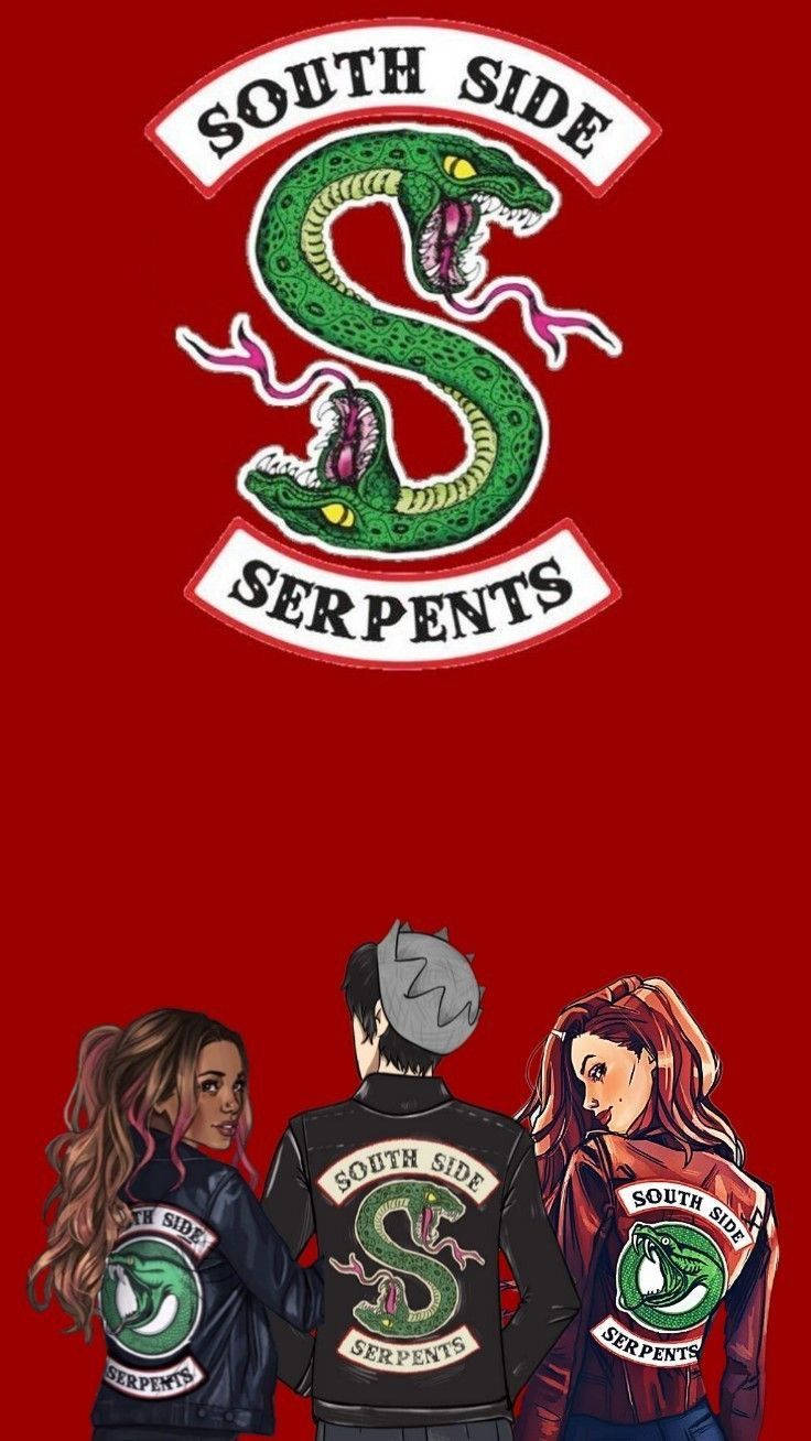 Riverdale 桌布 壁紙 — 三名青少年穿著相配的 South Side Serpents 外套，站在大膽的紅色背景前，上面有一個巨大的綠色蛇標誌。