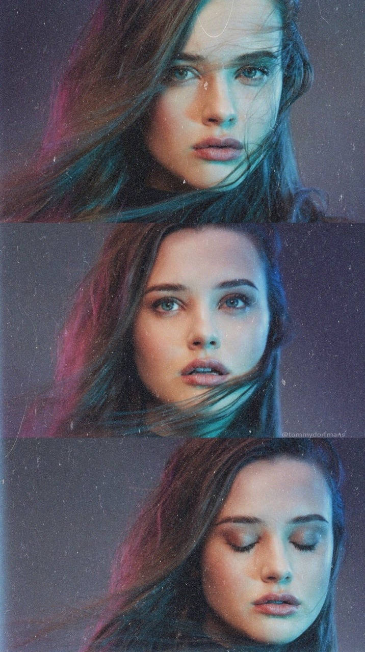 Katherine Langford 桌布 壁紙 — 三層特寫鏡頭，一位女性在憂鬱的紫色和藍綠色燈光下，秀髮飄逸。