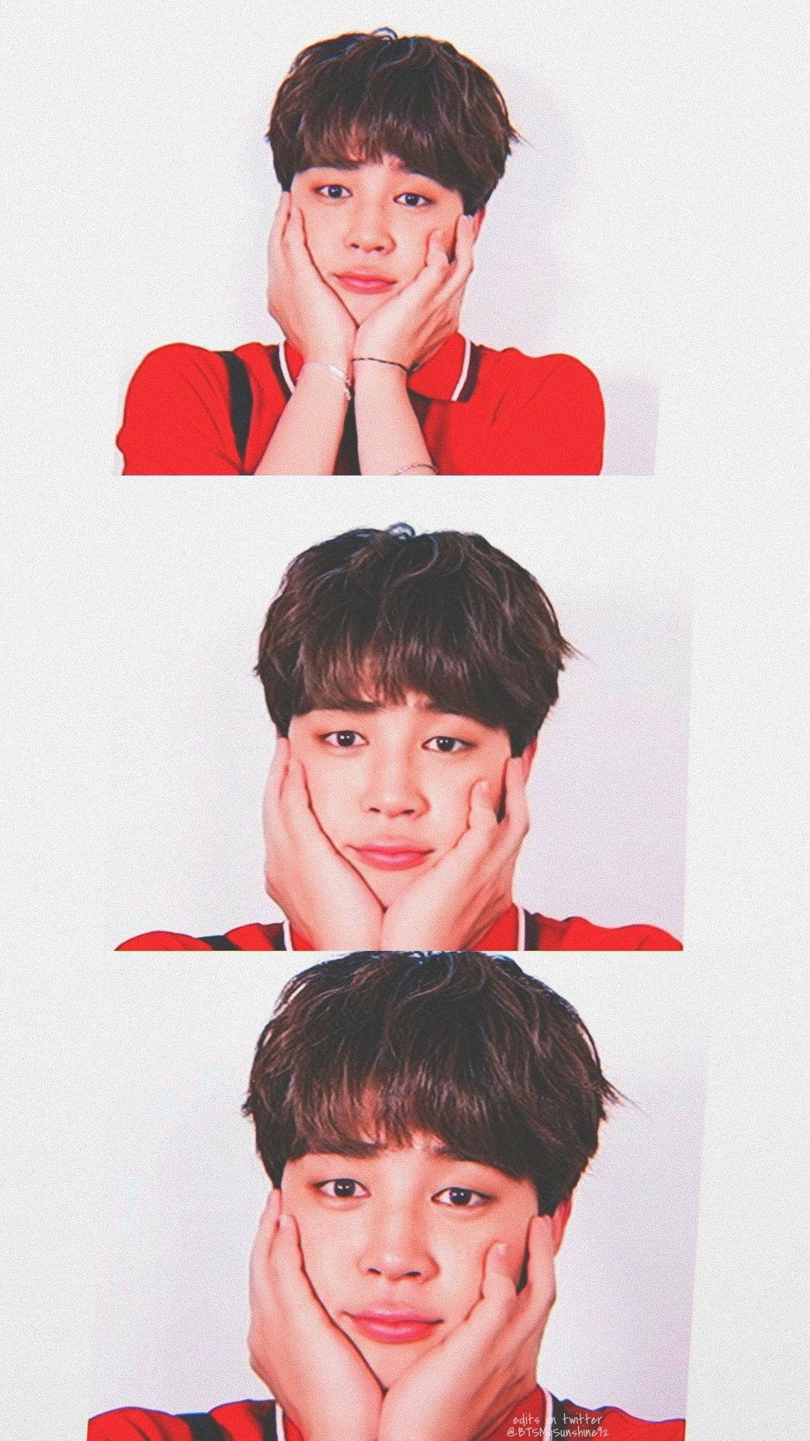 BTS 桌布 壁紙 — 三張疊放的肖像照，一名身穿紅色襯衫的年輕男子在純白背景前將下巴擱在手上。