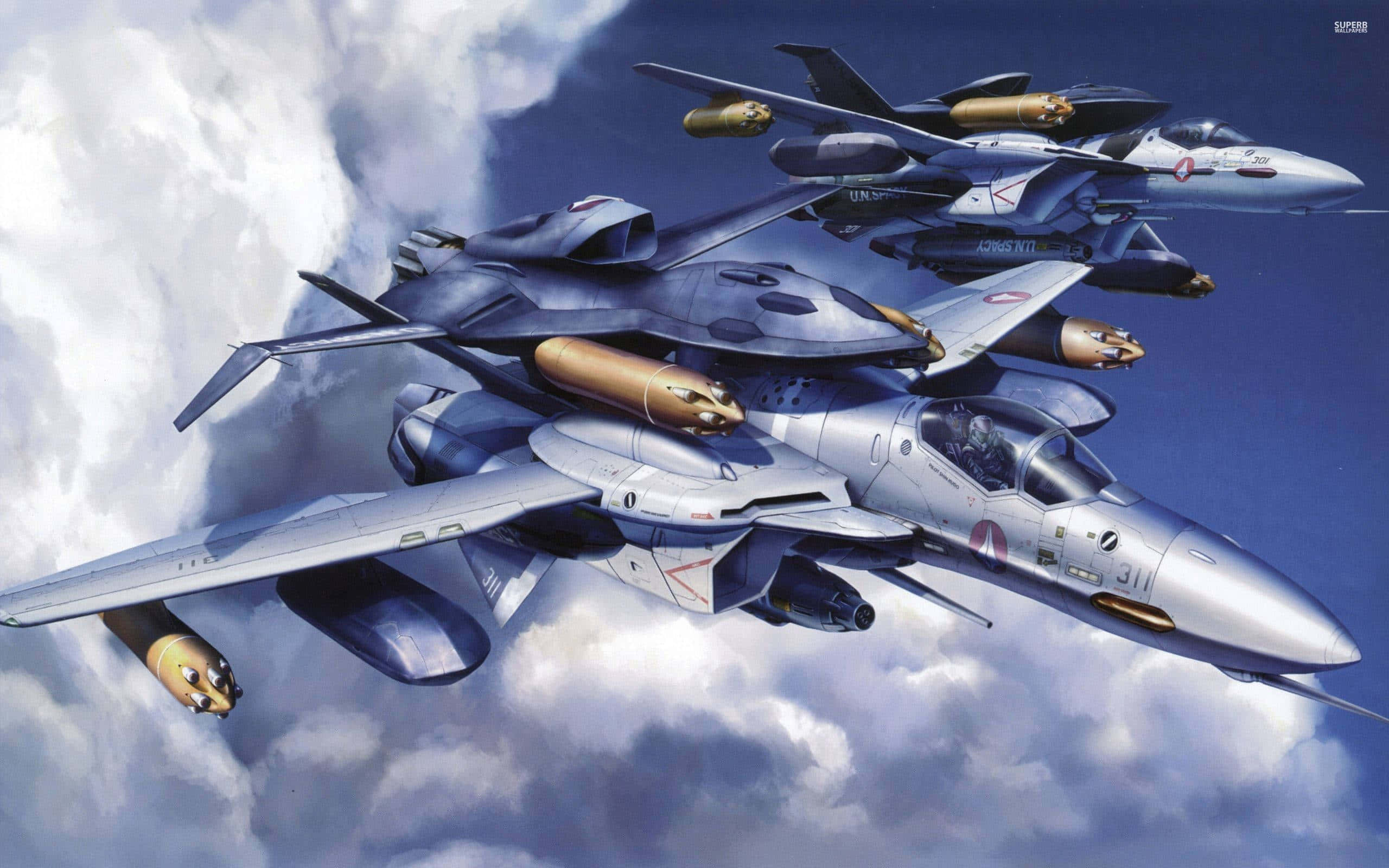 robotech 桌布 壁紙 — 三架流線型戰鬥機在戲劇性的天空中翱翔，背景是蓬鬆的白雲和深藍色。